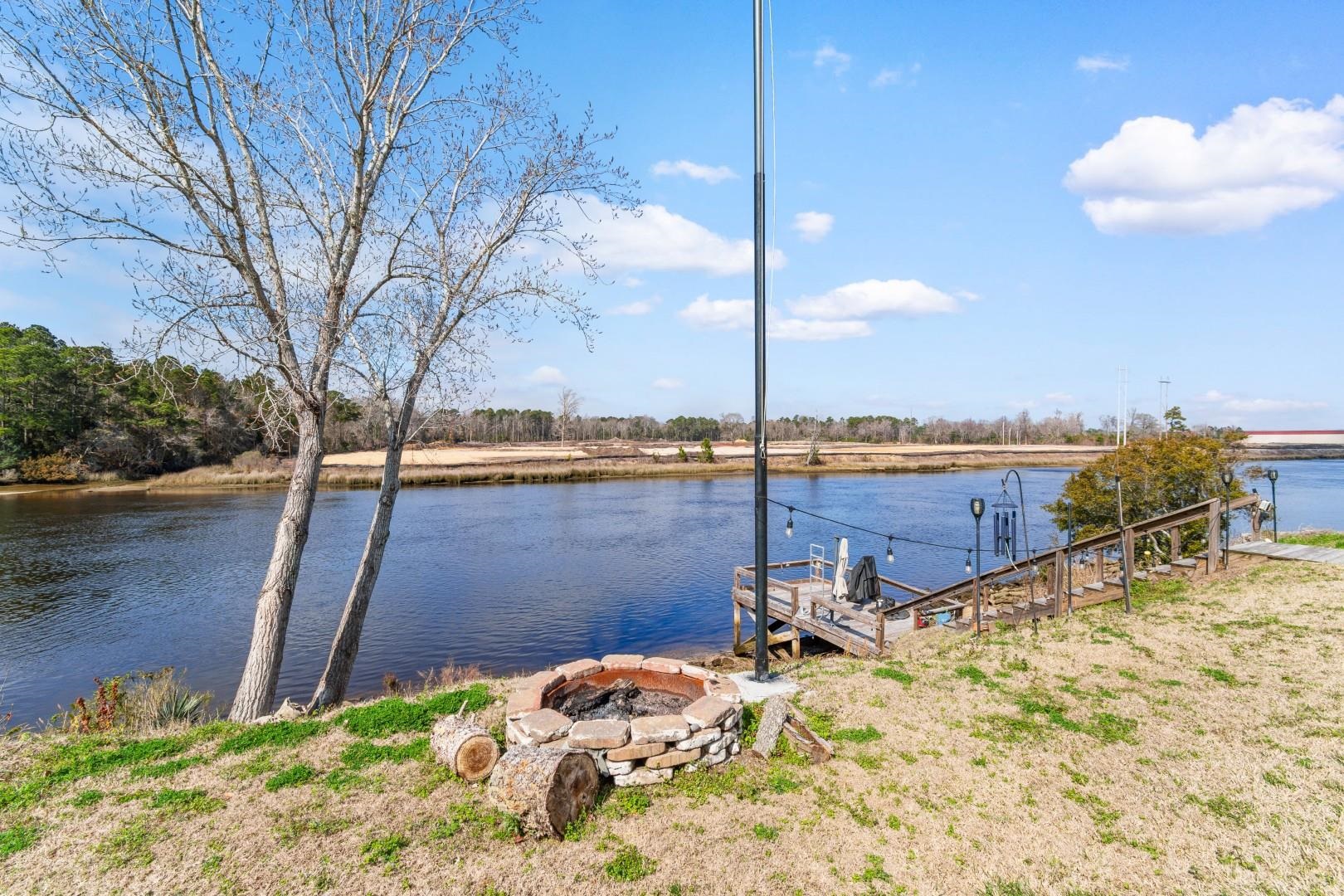 815 Waterway Dr. Property Photo 32