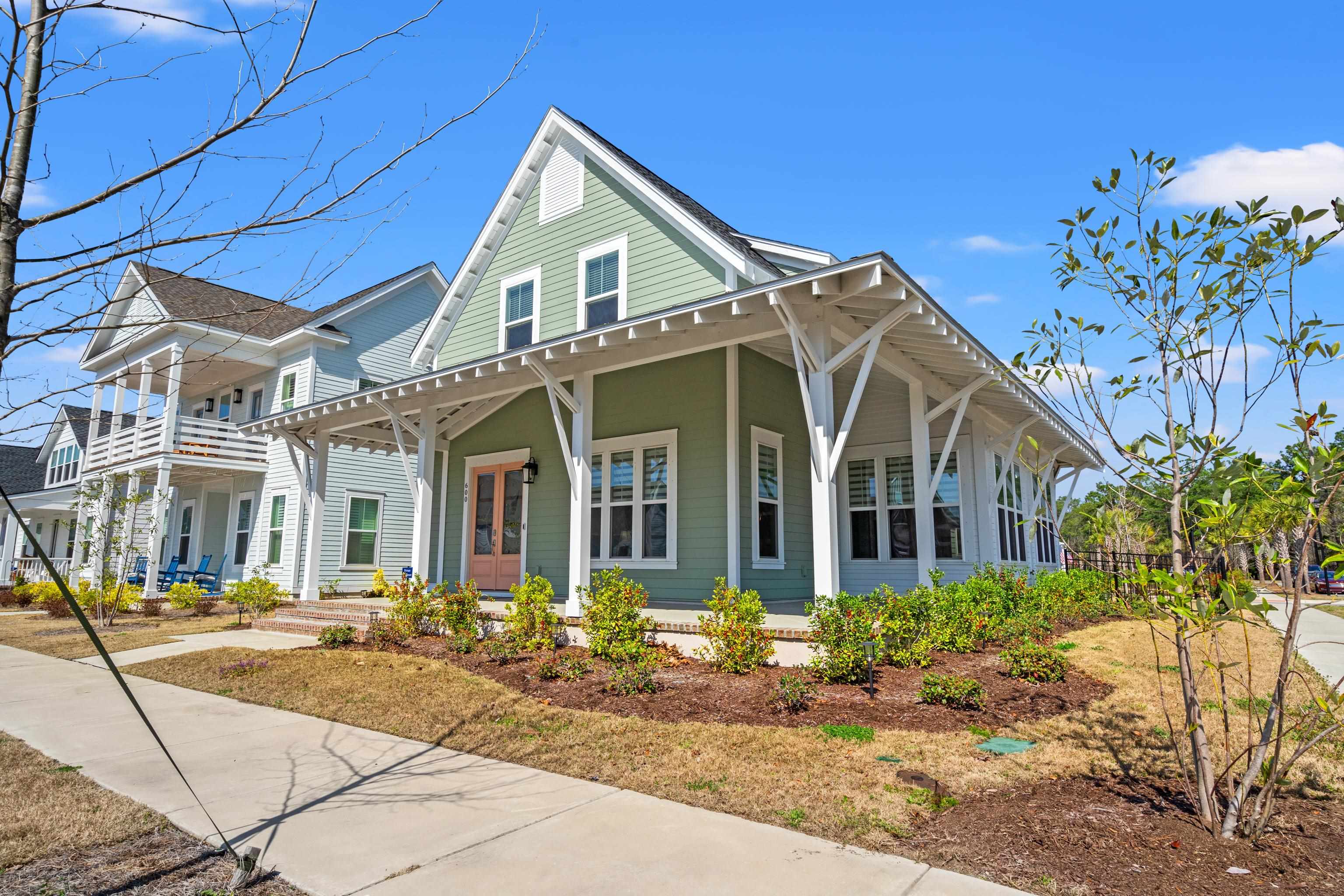 600 Braselton Ln. Property Photo 2