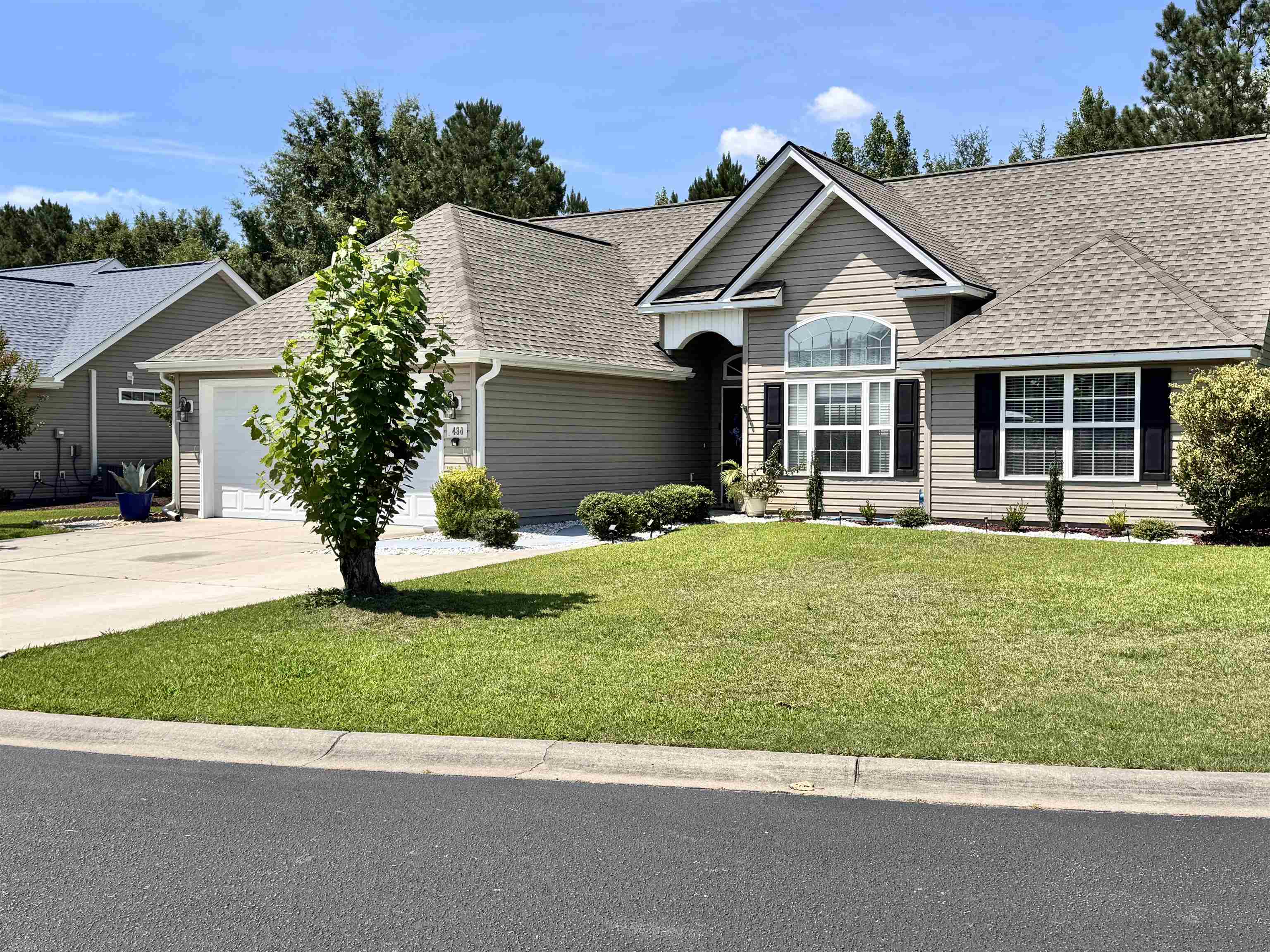 434 Barton Loop Property Photo 2