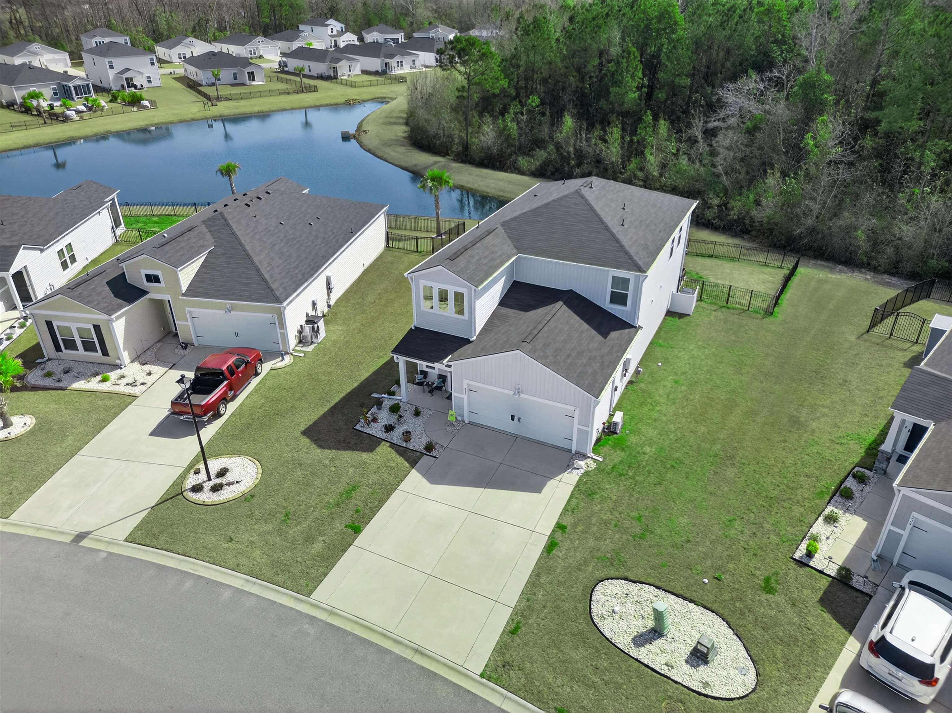 225 Cypress Tree Loop Property Photo 4