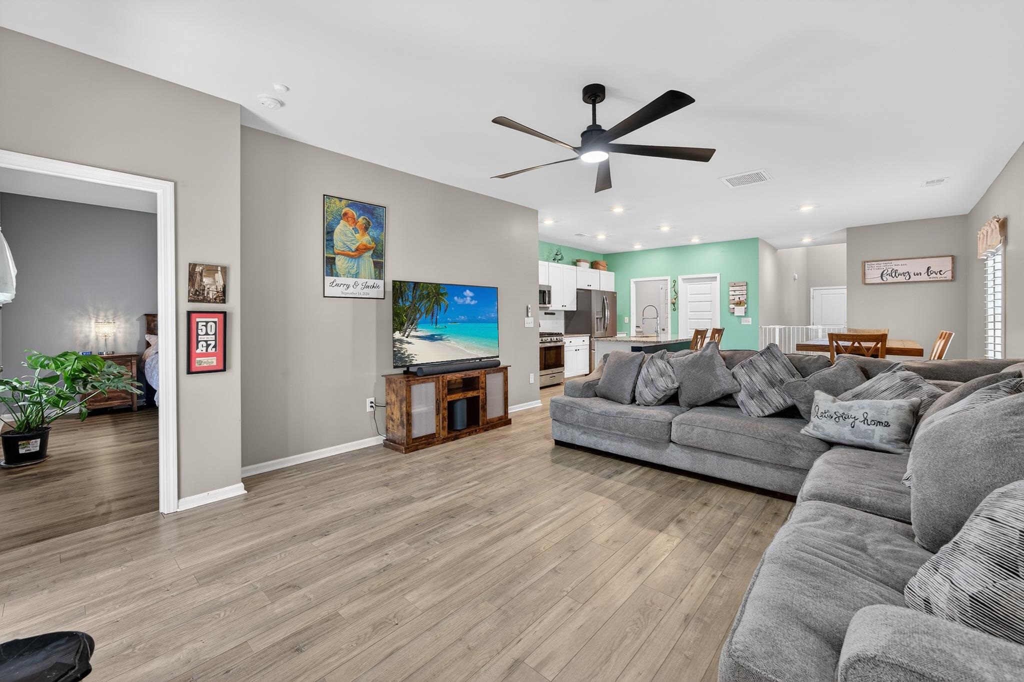 225 Cypress Tree Loop Property Photo 19
