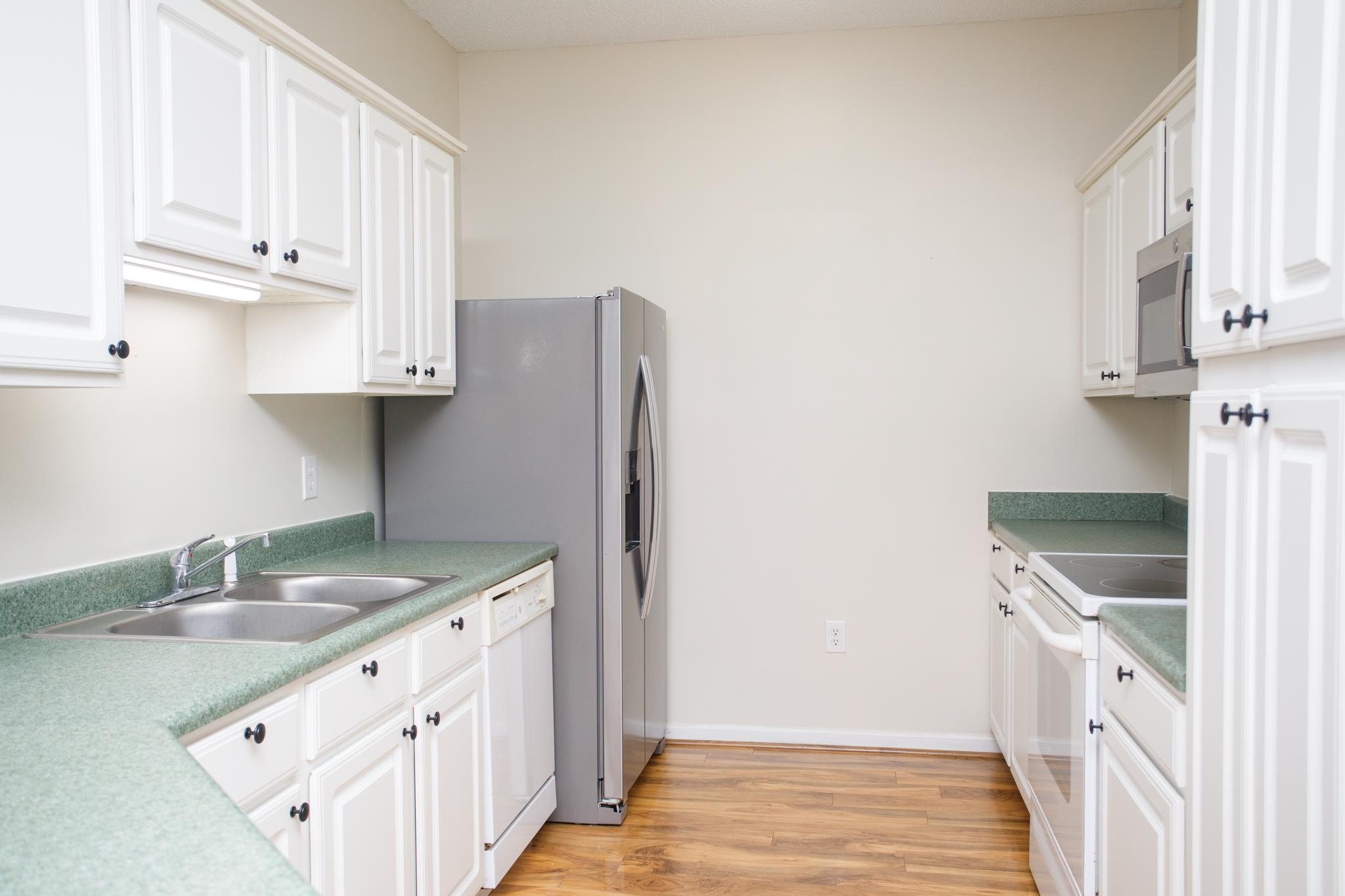 160 Lazy Willow Ln. Property Photo 9