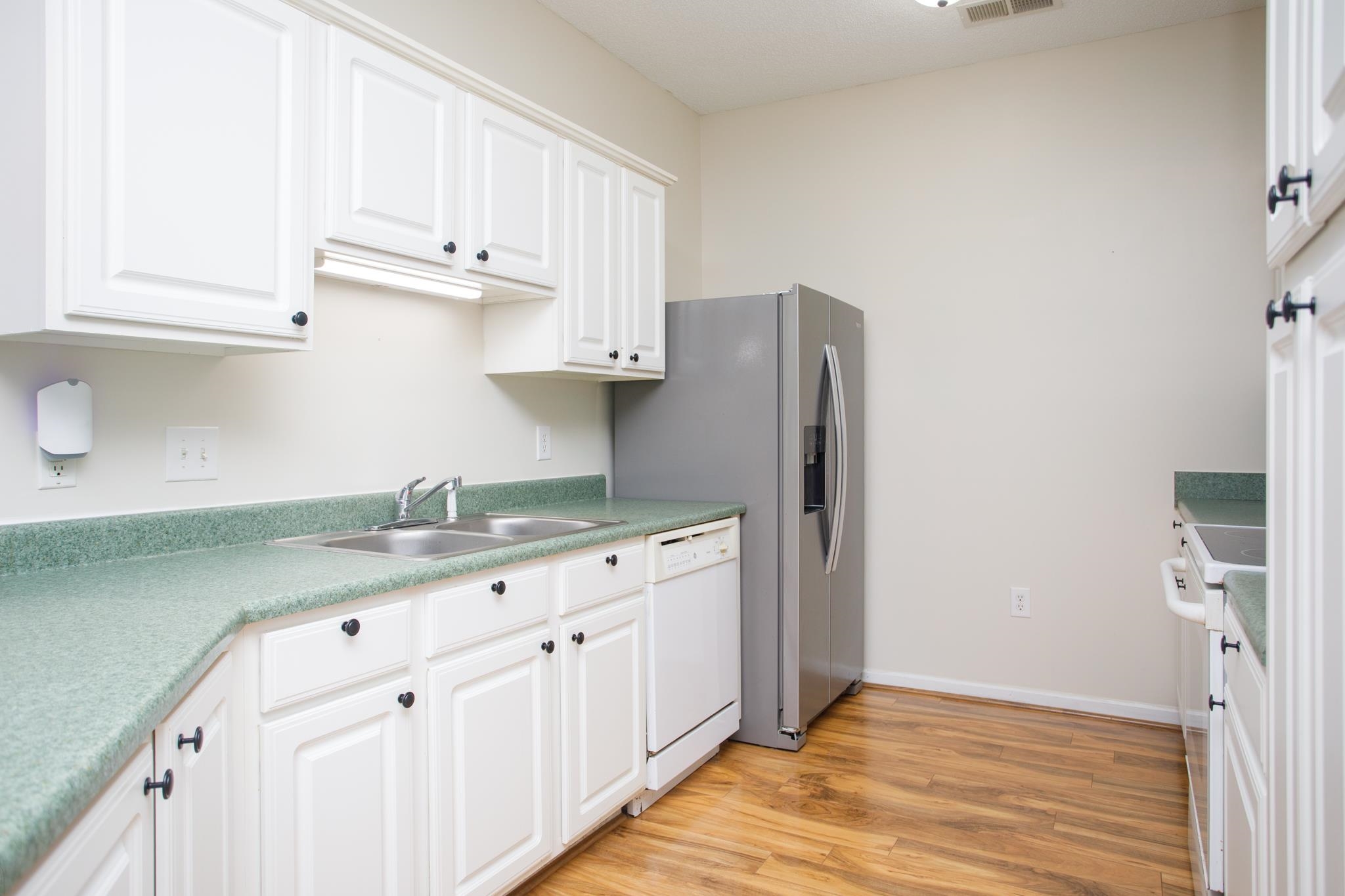 160 Lazy Willow Ln. Property Photo 10