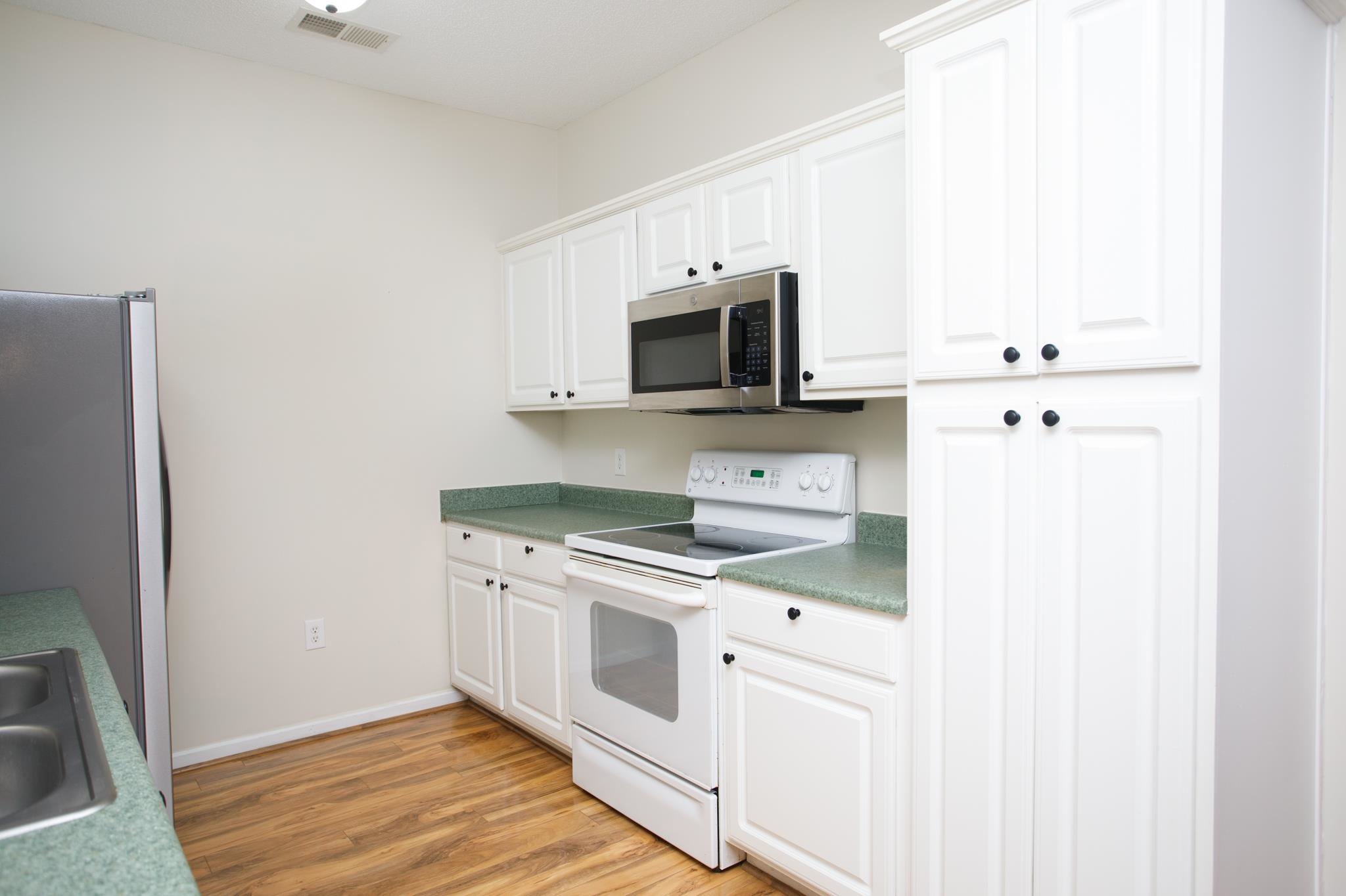 160 Lazy Willow Ln. Property Photo 11