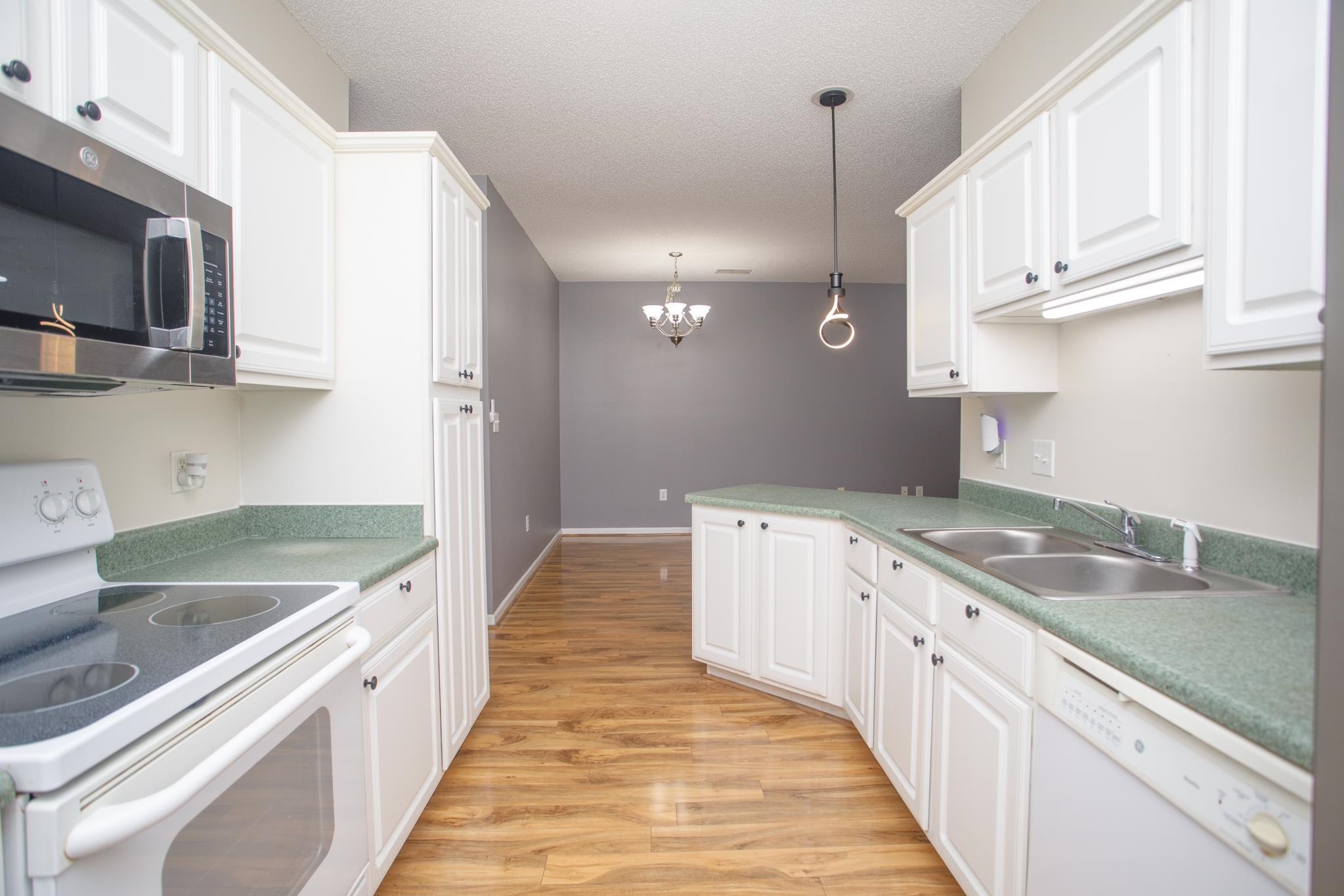 160 Lazy Willow Ln. Property Photo 12