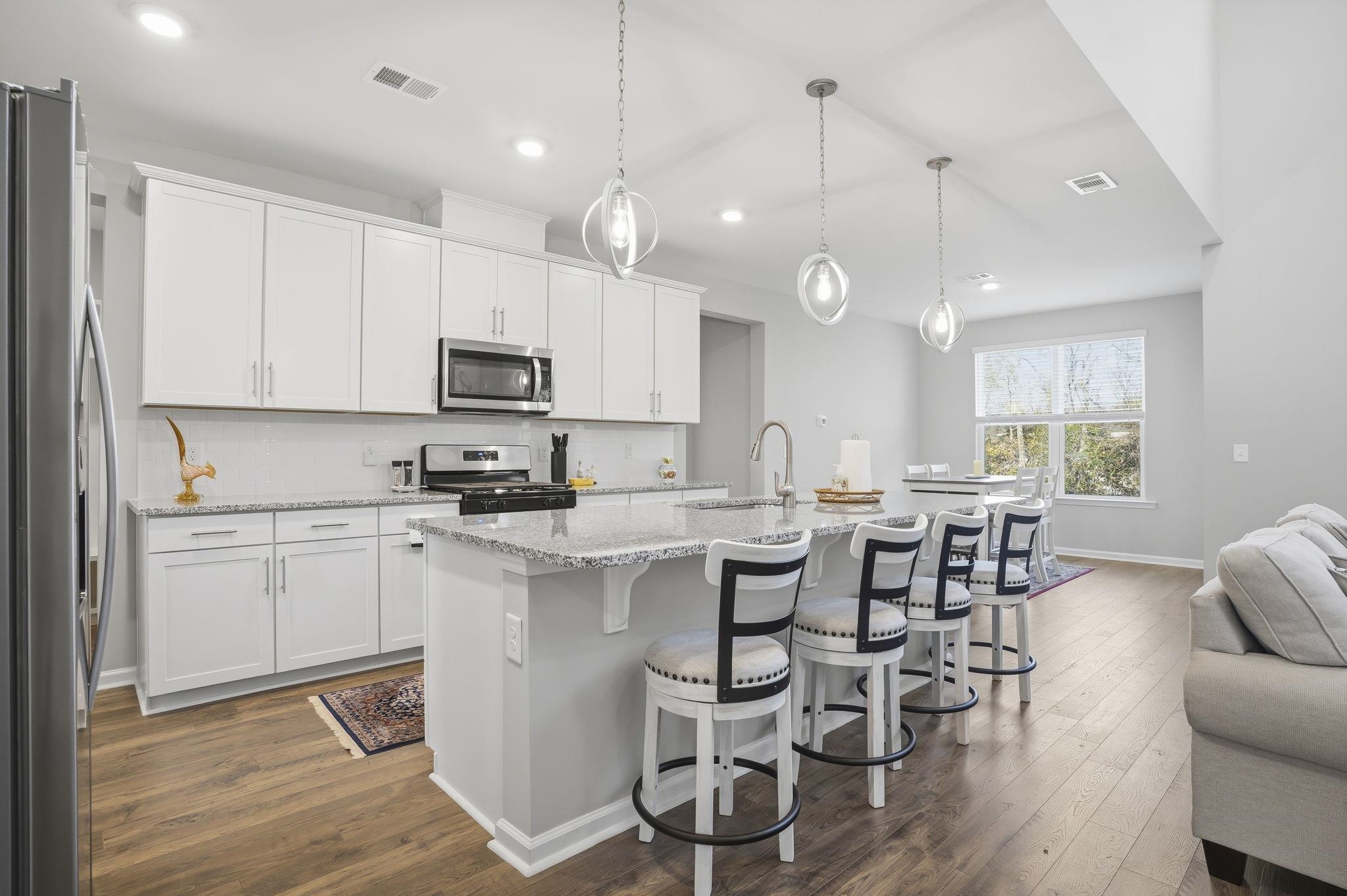 444 Mikita Dr. Property Photo 15