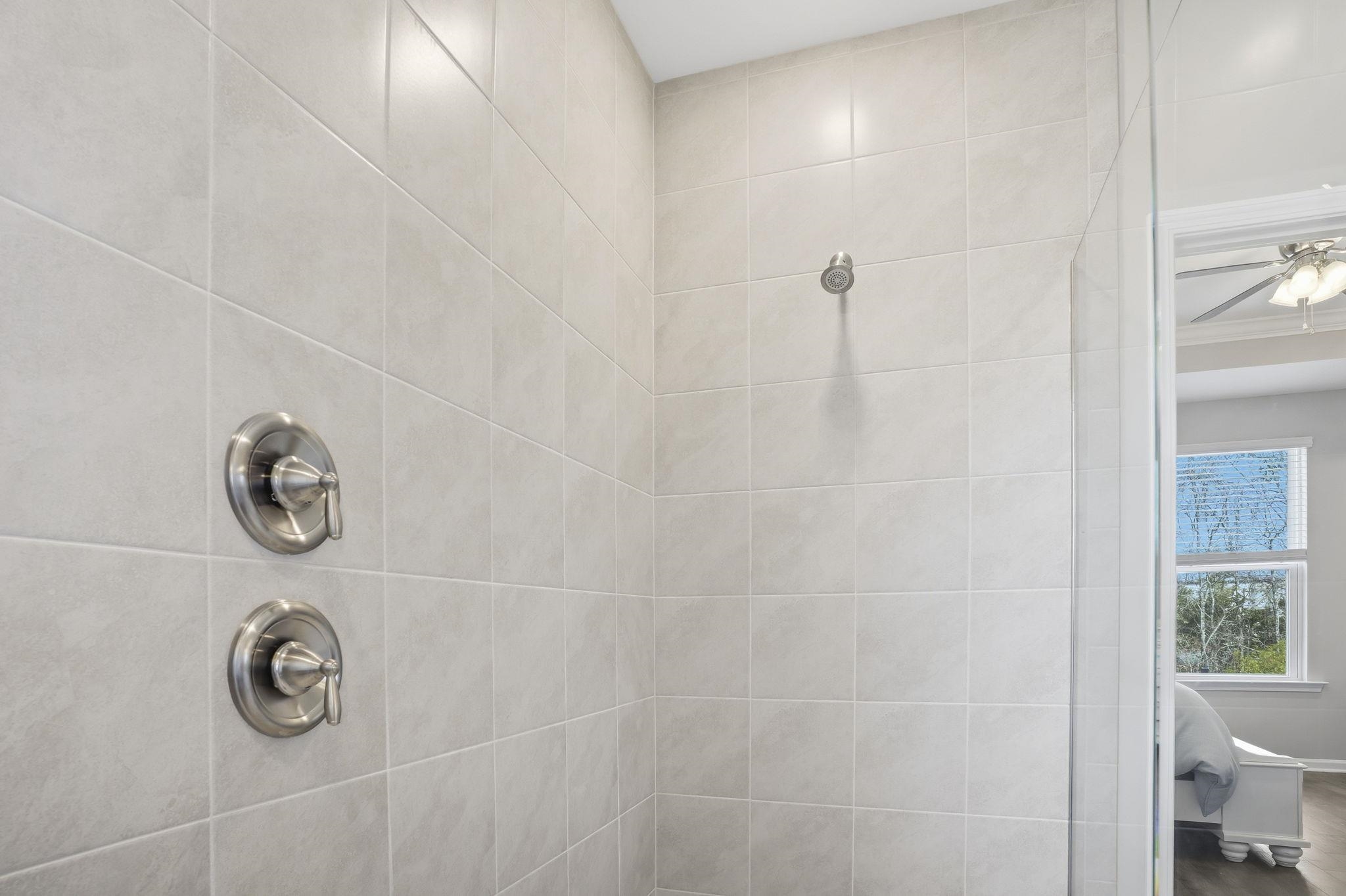 444 Mikita Dr. Property Photo 23