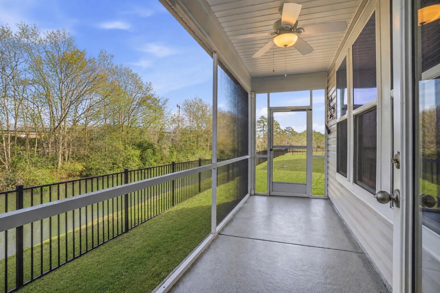 444 Mikita Dr. Property Photo 30