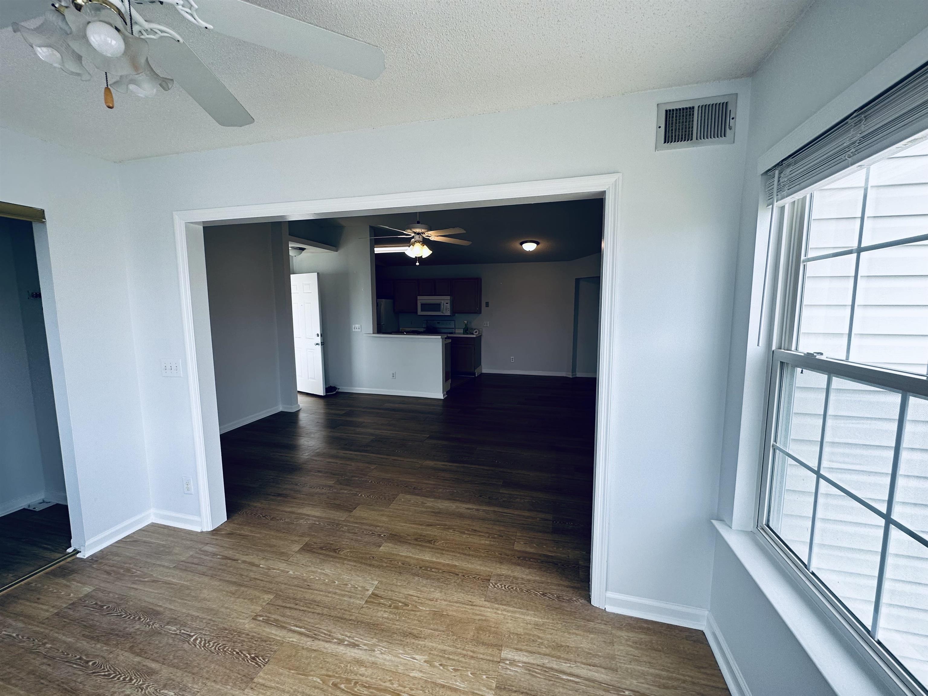 2273 Huntingdon Dr. Property Photo 3
