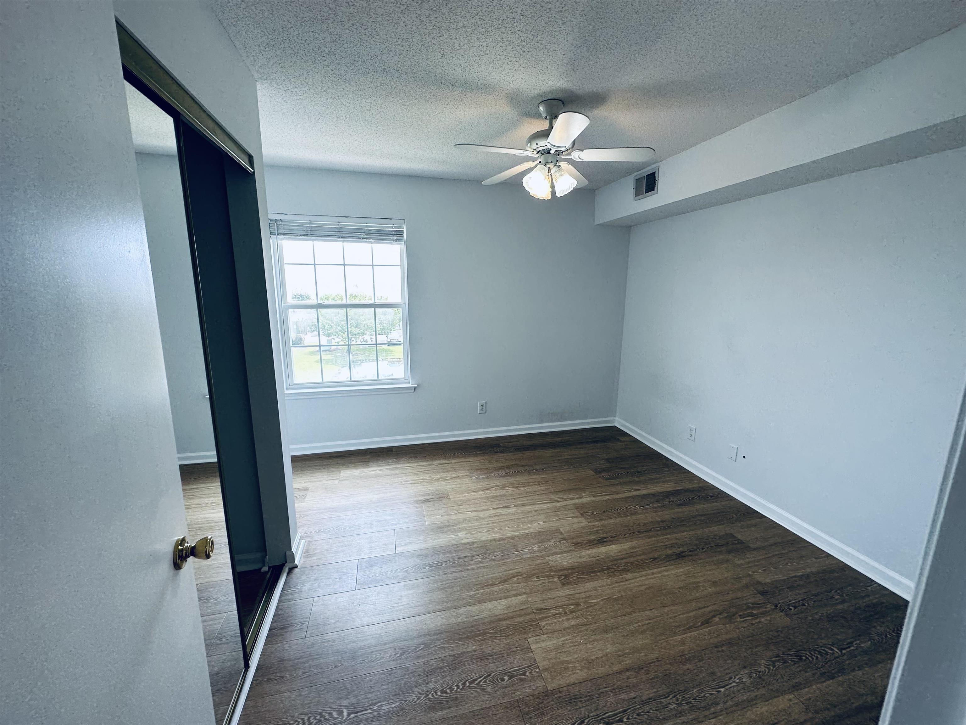 2273 Huntingdon Dr. Property Photo 8