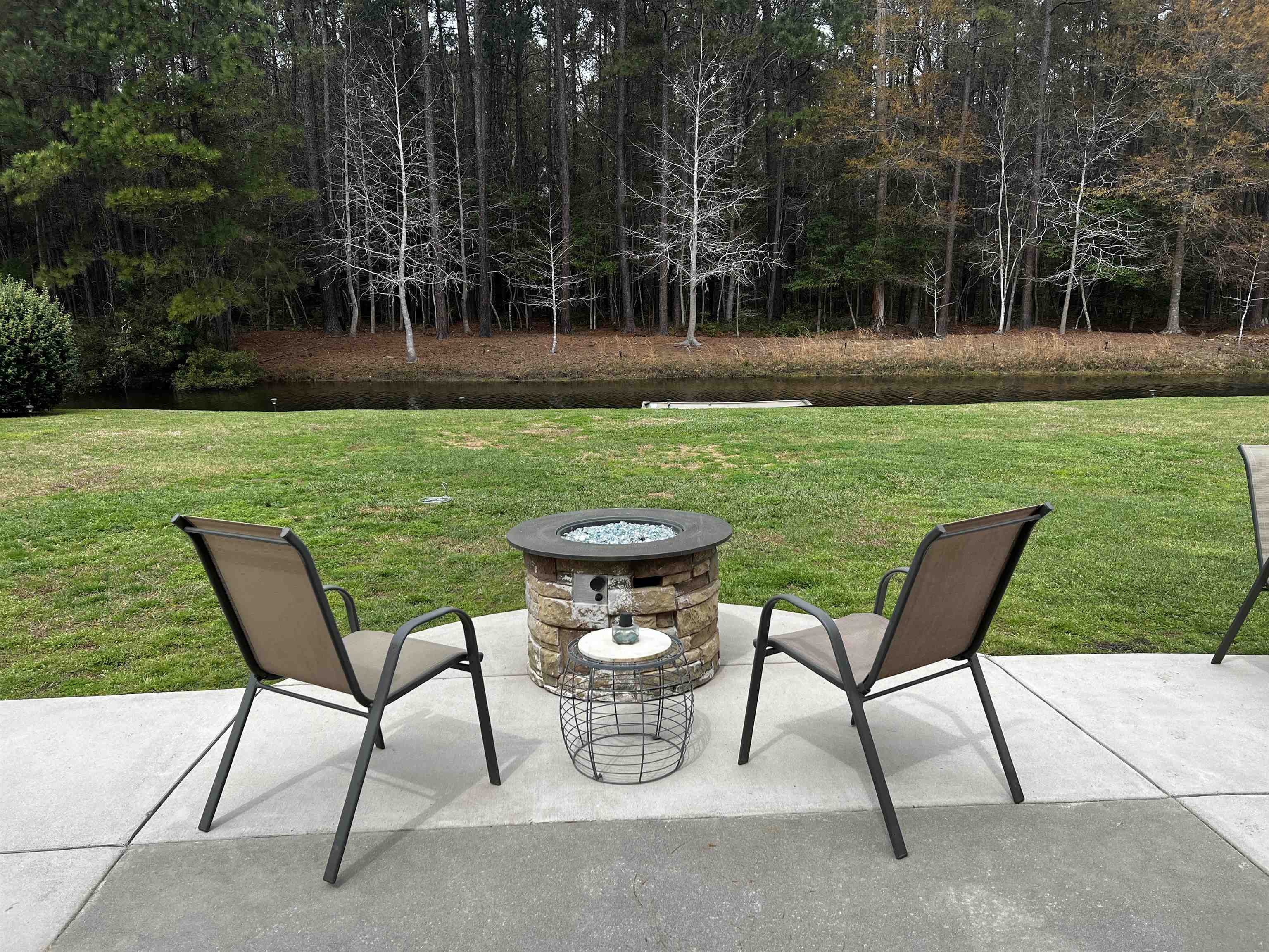 425 Dog Pen Ct. Property Photo 2