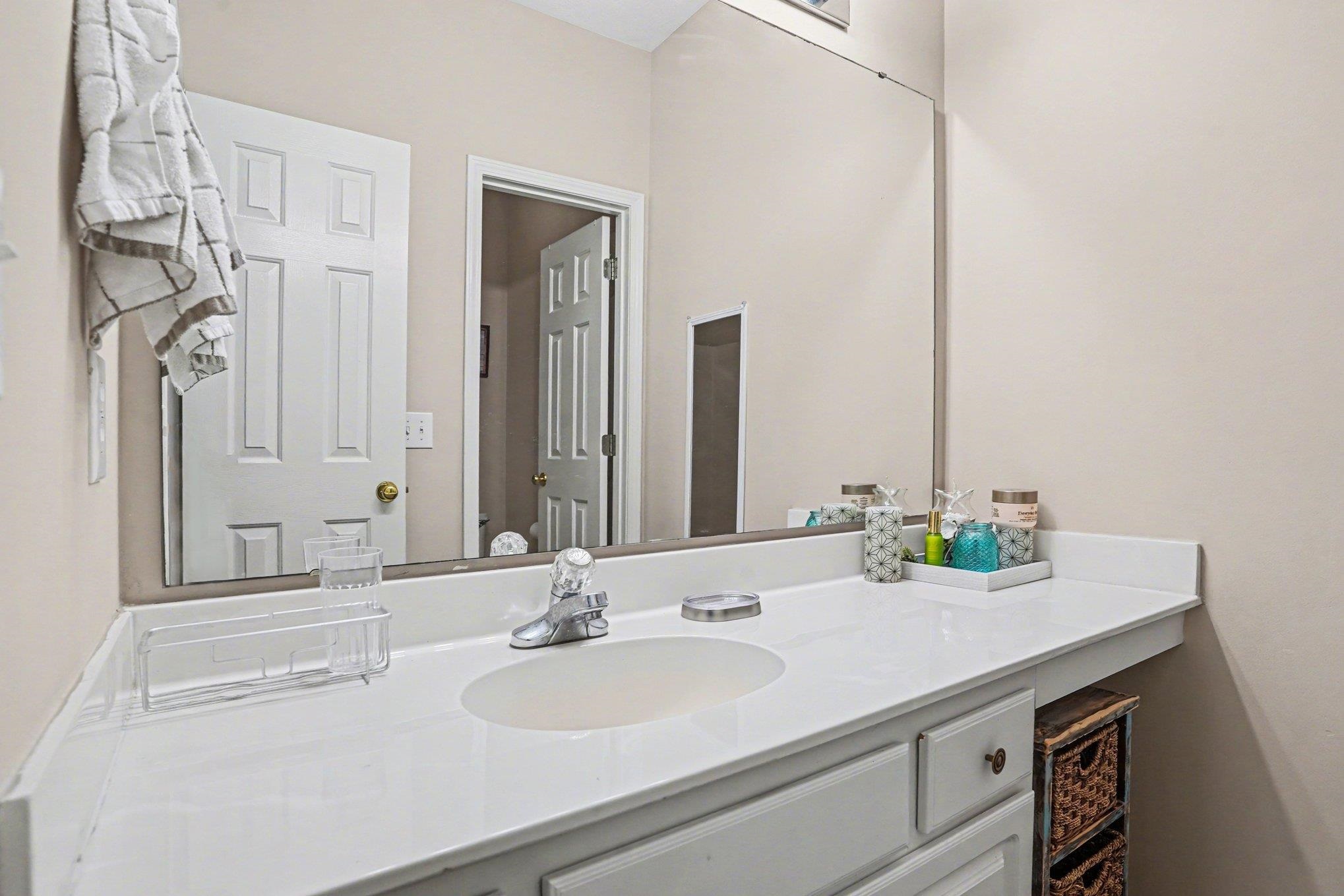 636 River Oaks Dr. Property Photo 15