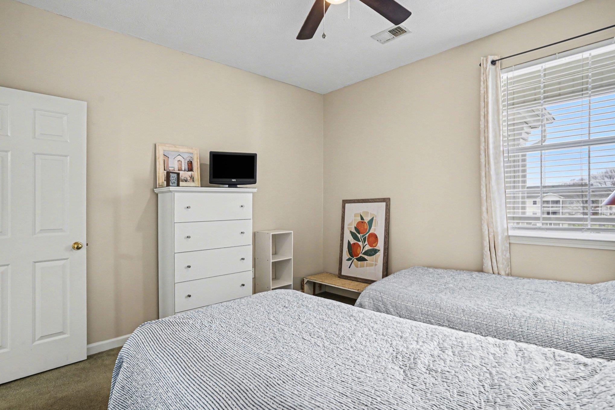636 River Oaks Dr. Property Photo 18