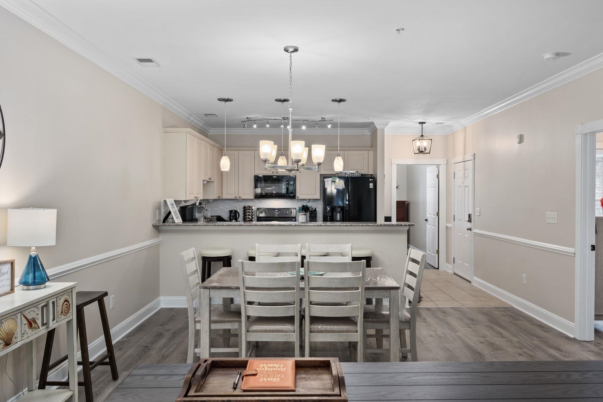 4869 Luster Leaf Circle Property Photo 14