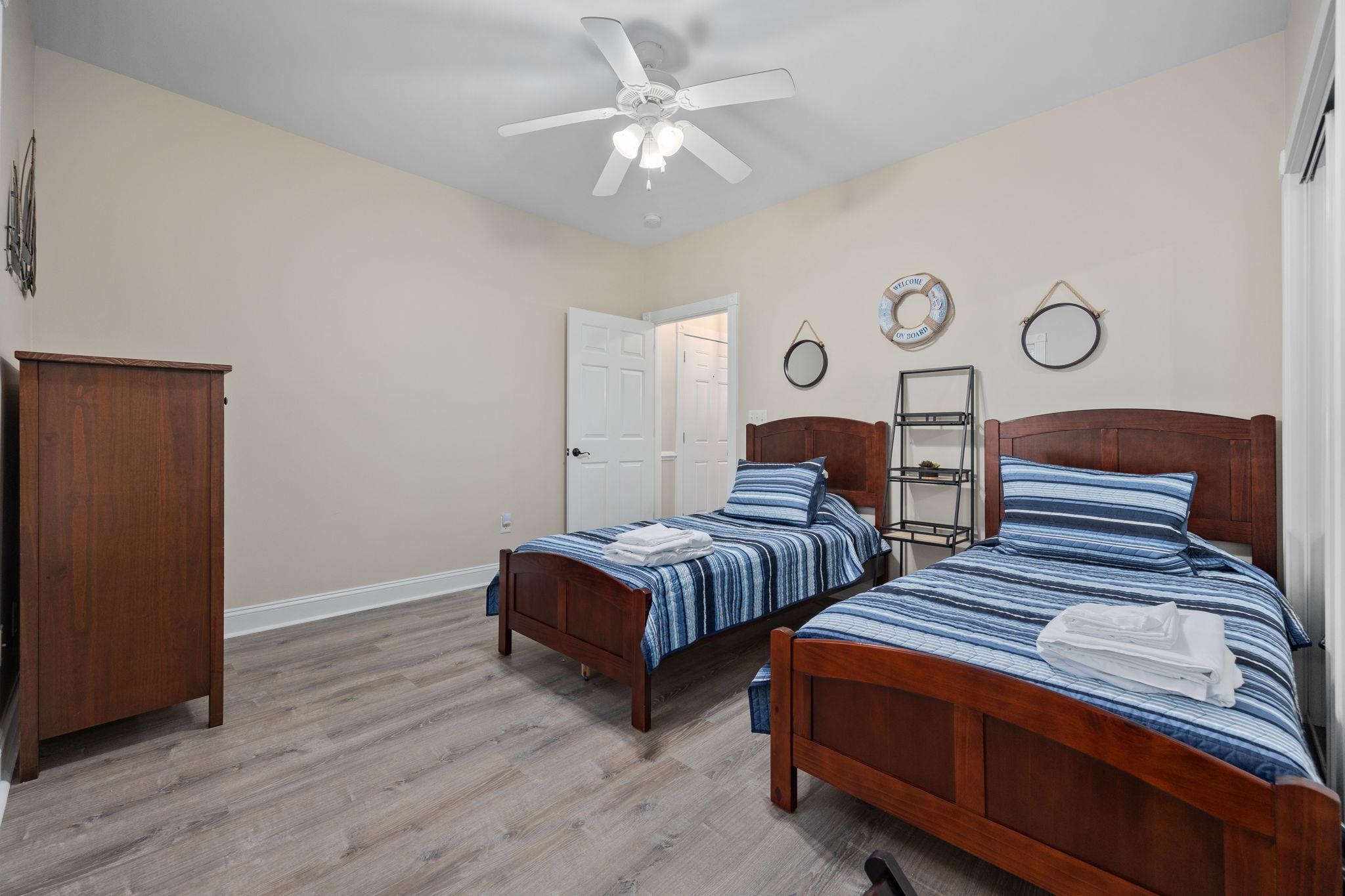 4869 Luster Leaf Circle Property Photo 25