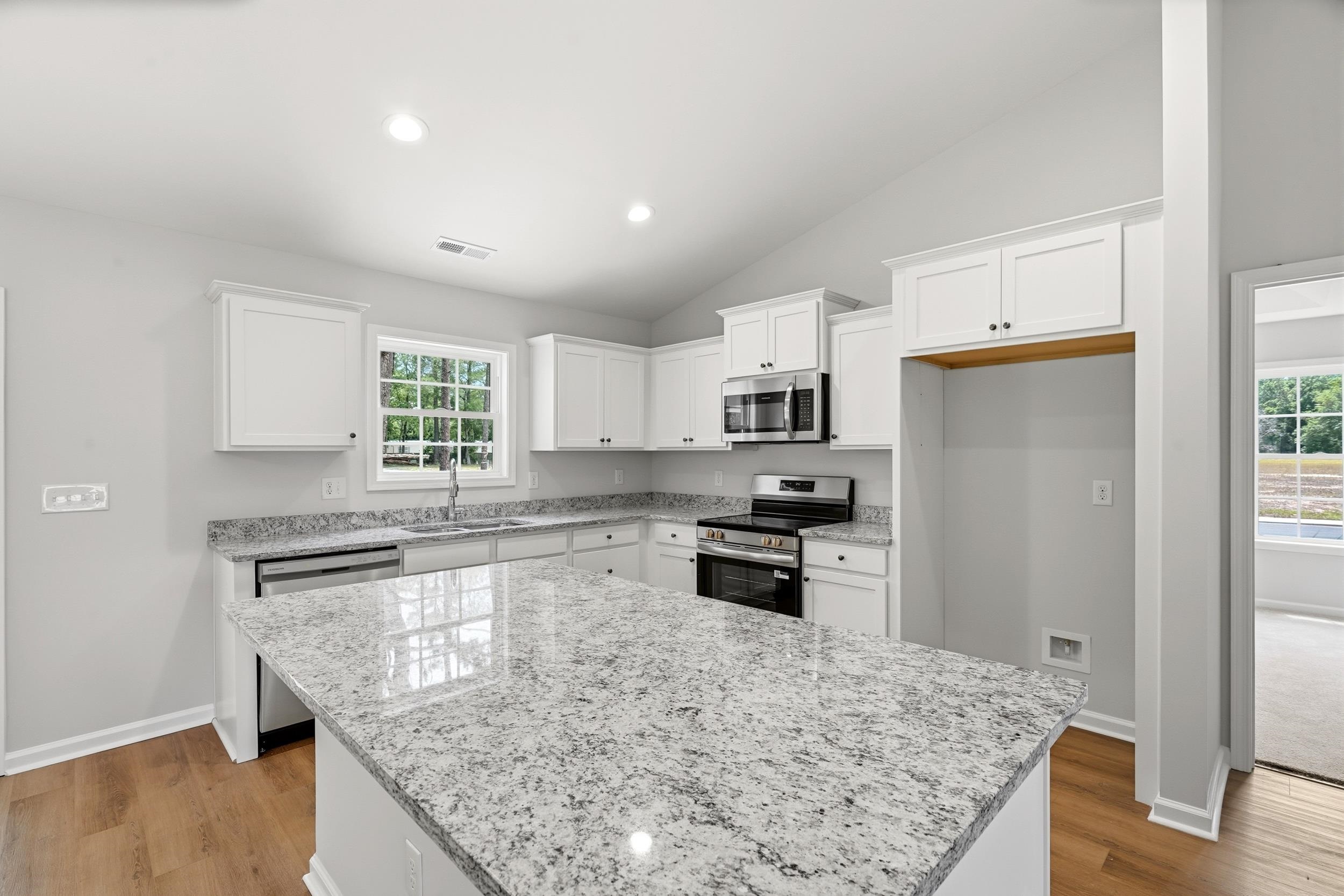 14 Bennington Ct Property Photo 5
