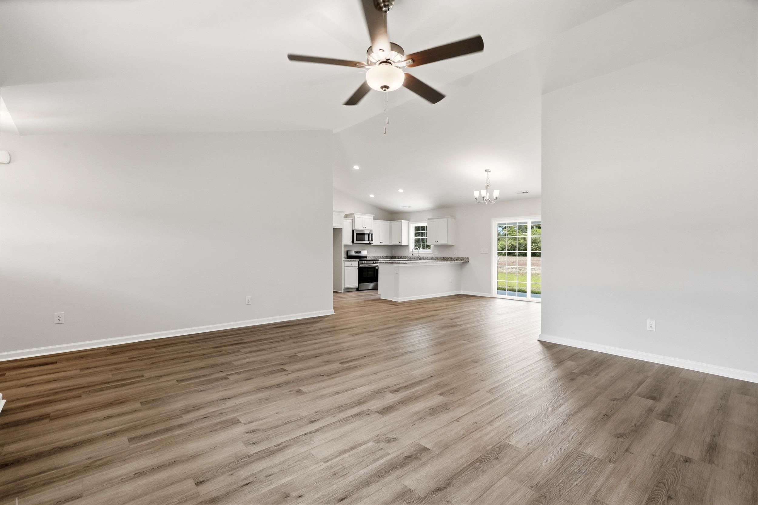 44 Bennington Ct Property Photo 3