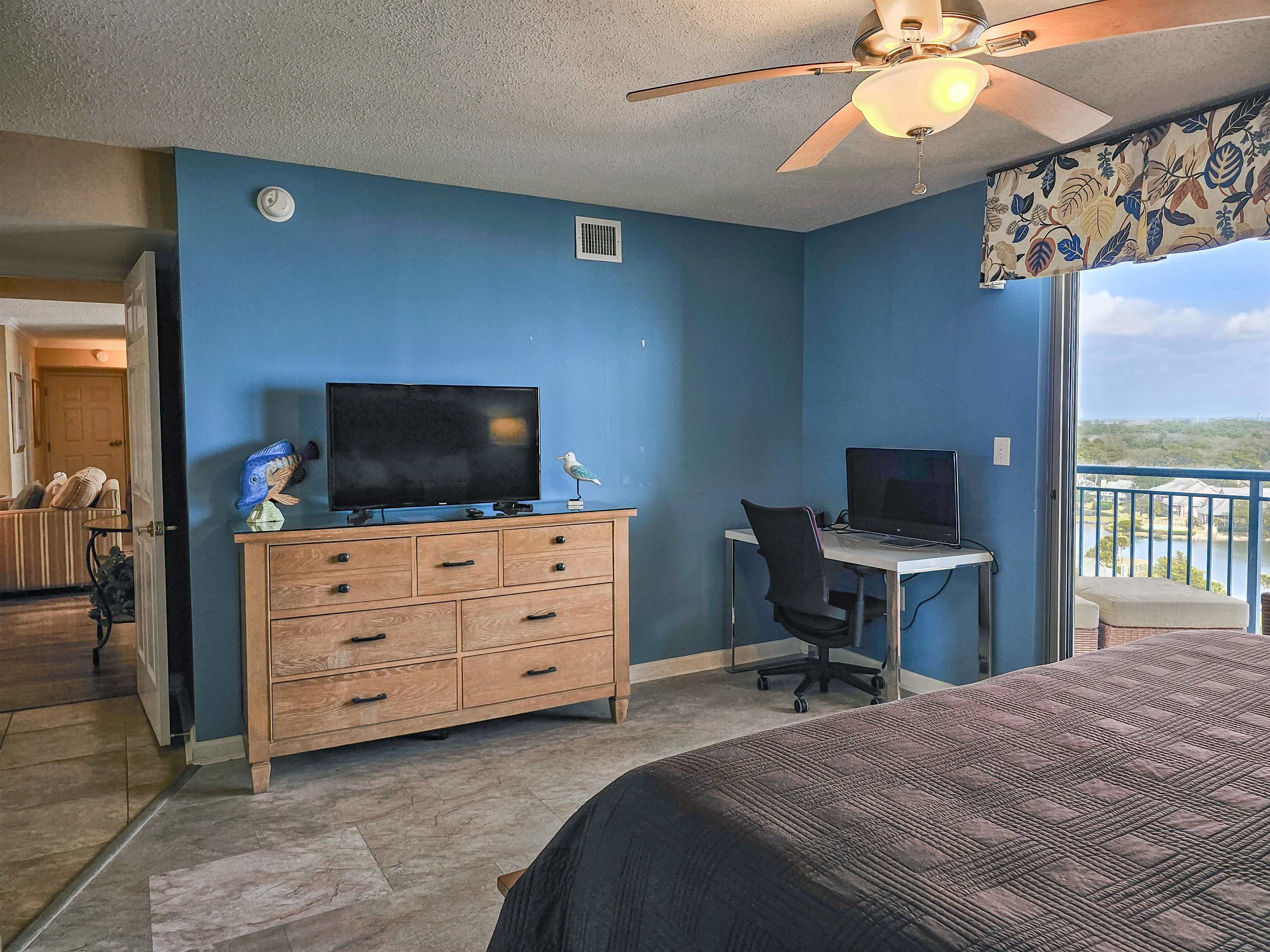 8560 Queensway Blvd. Property Photo 23