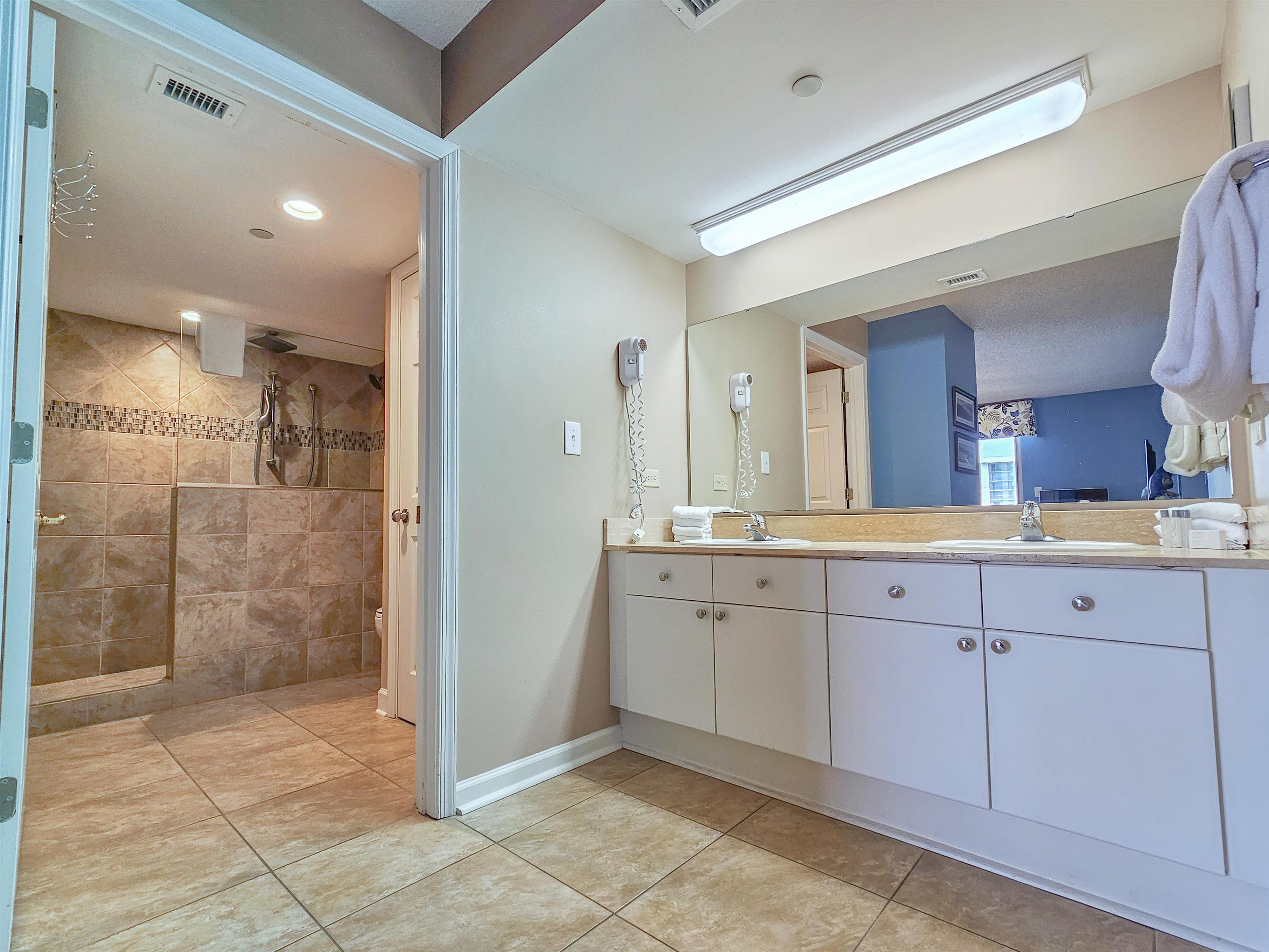 8560 Queensway Blvd. Property Photo 24