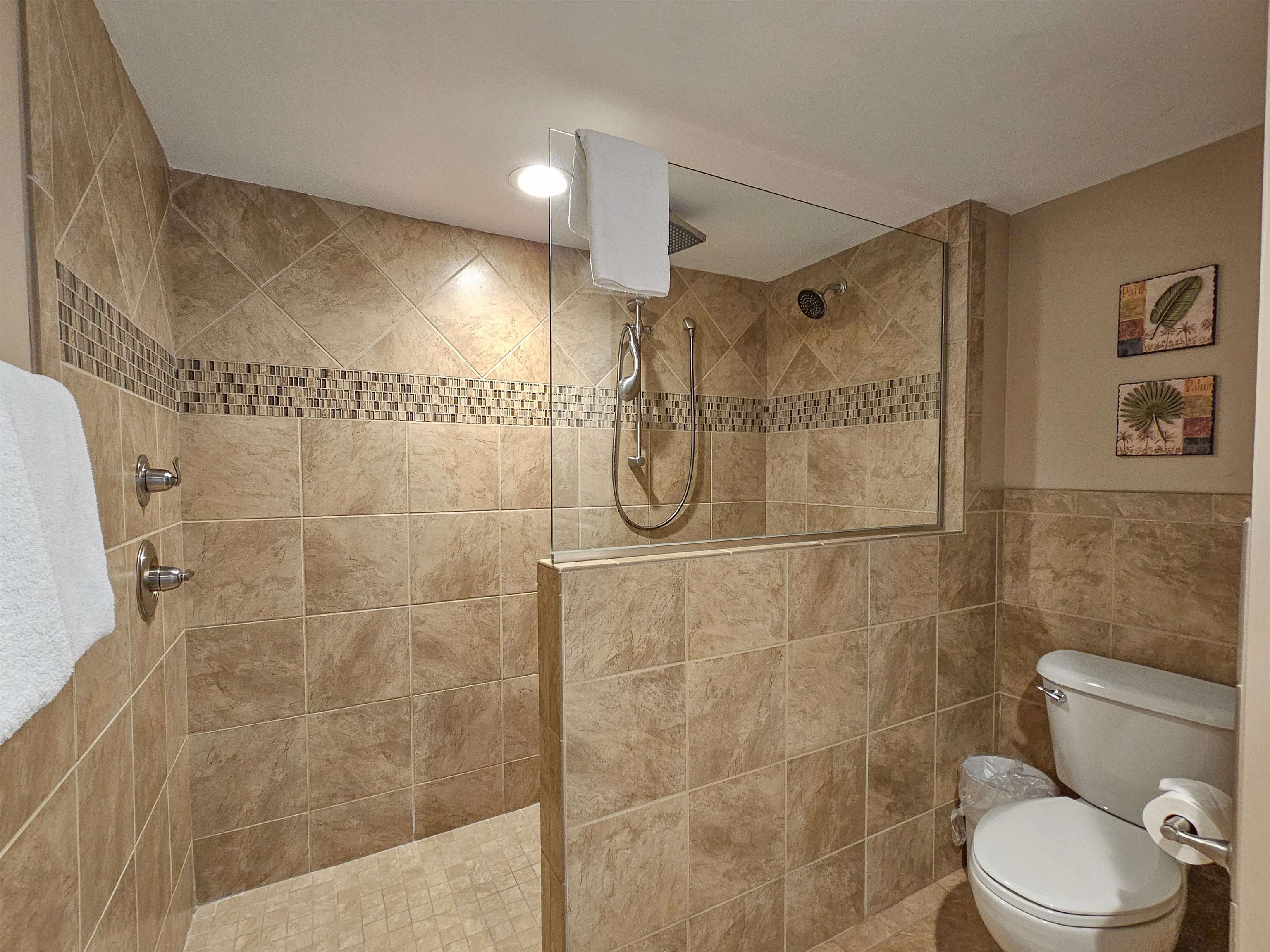 8560 Queensway Blvd. Property Photo 26