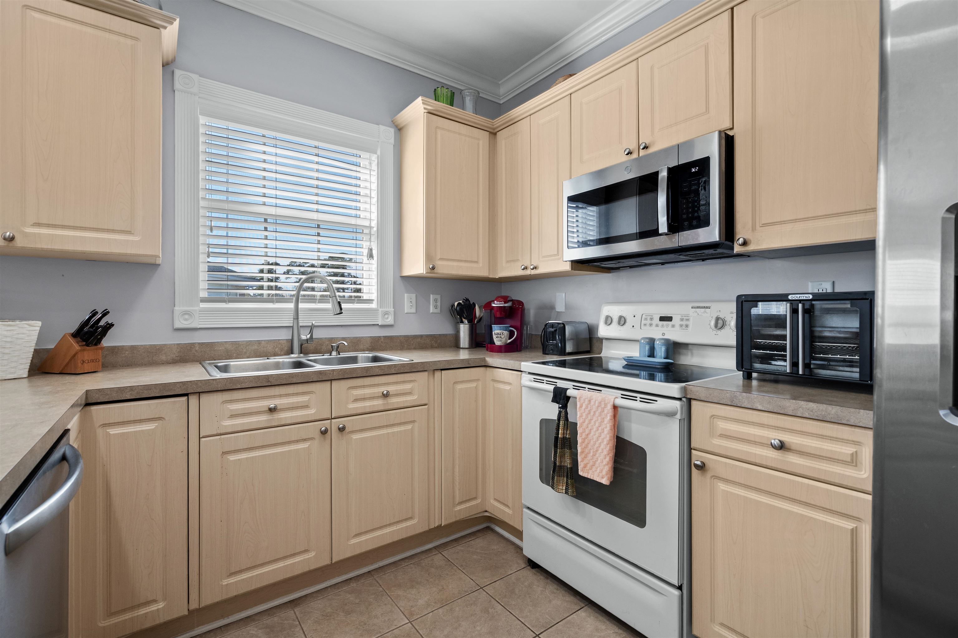 4851 Luster Leaf Circle Property Photo 5