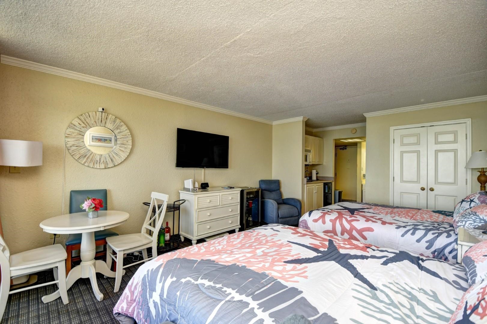 201 74th Ave. N Property Photo 6