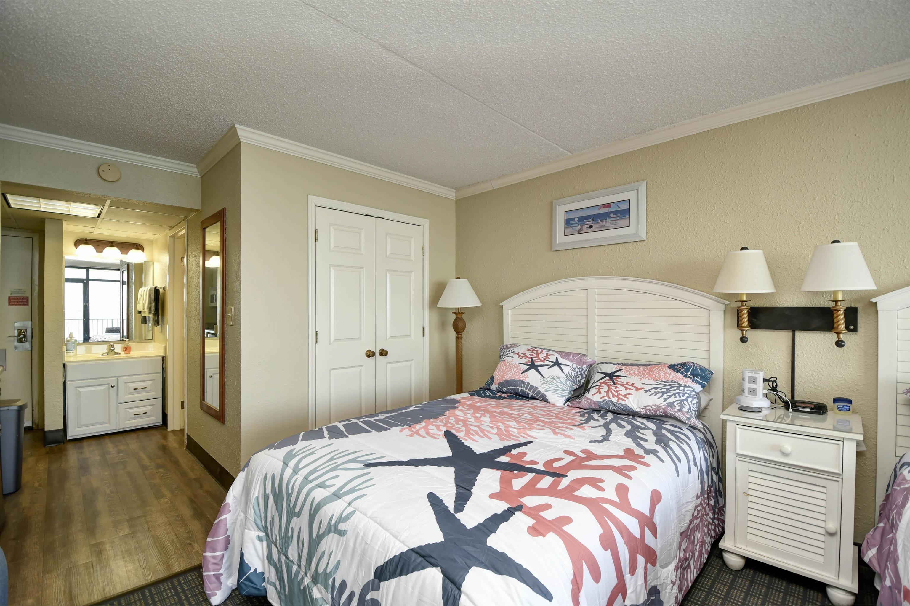 201 74th Ave. N Property Photo 8