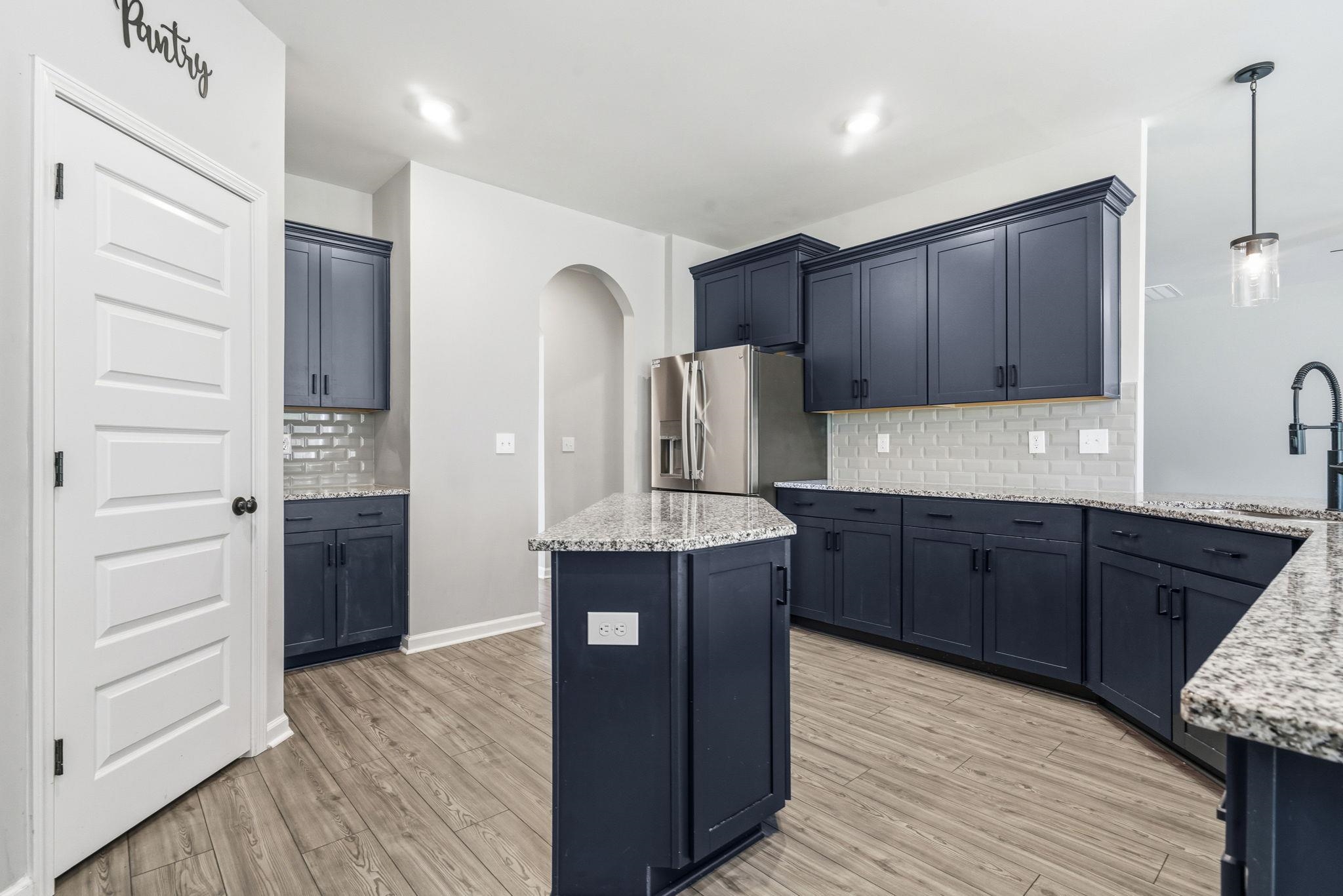 140 Azure Loop Property Photo 14
