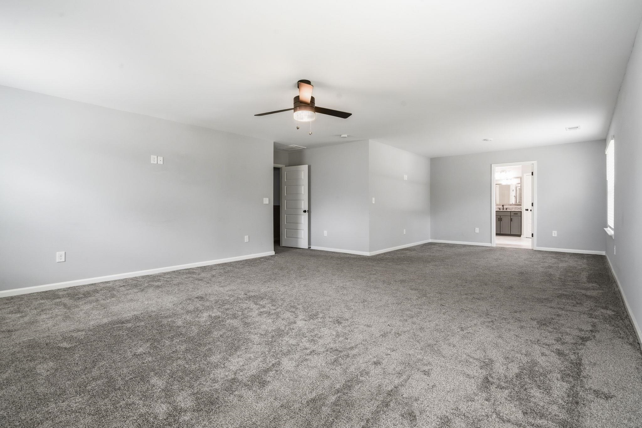 140 Azure Loop Property Photo 17
