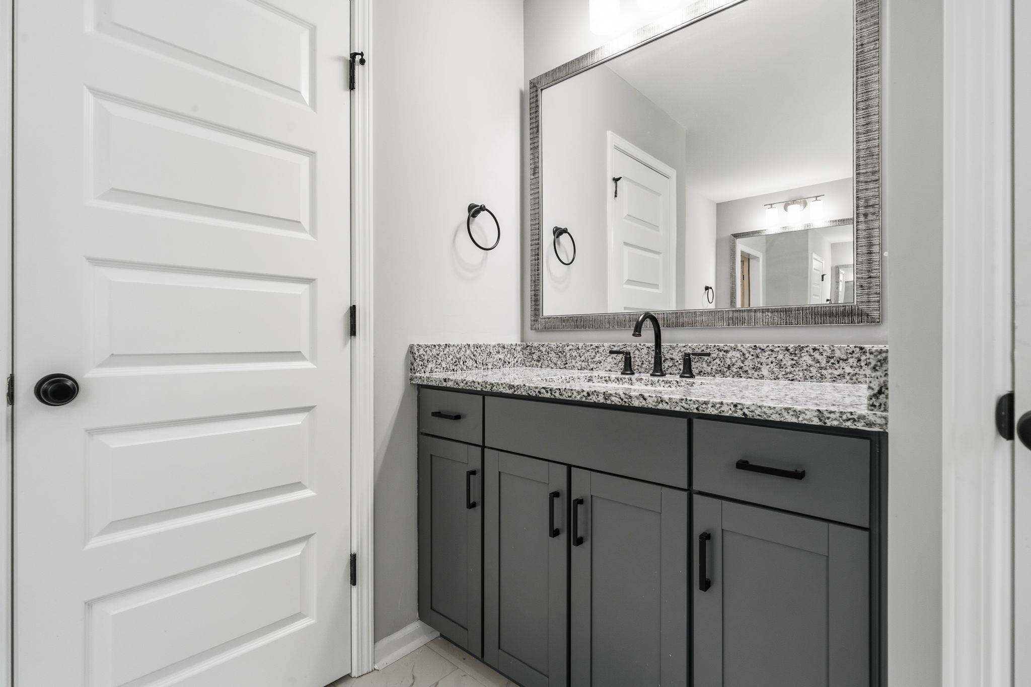 140 Azure Loop Property Photo 22