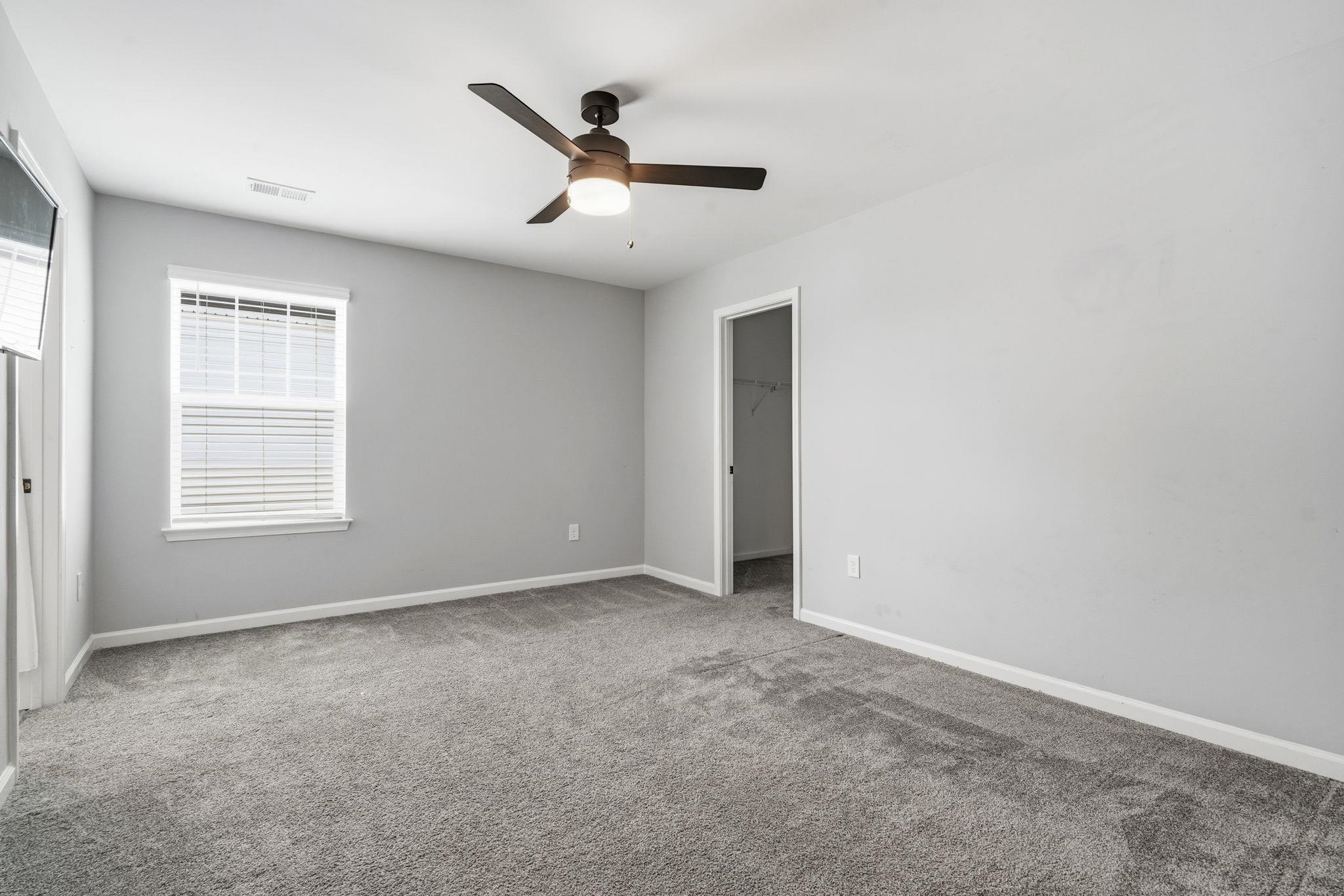 140 Azure Loop Property Photo 28