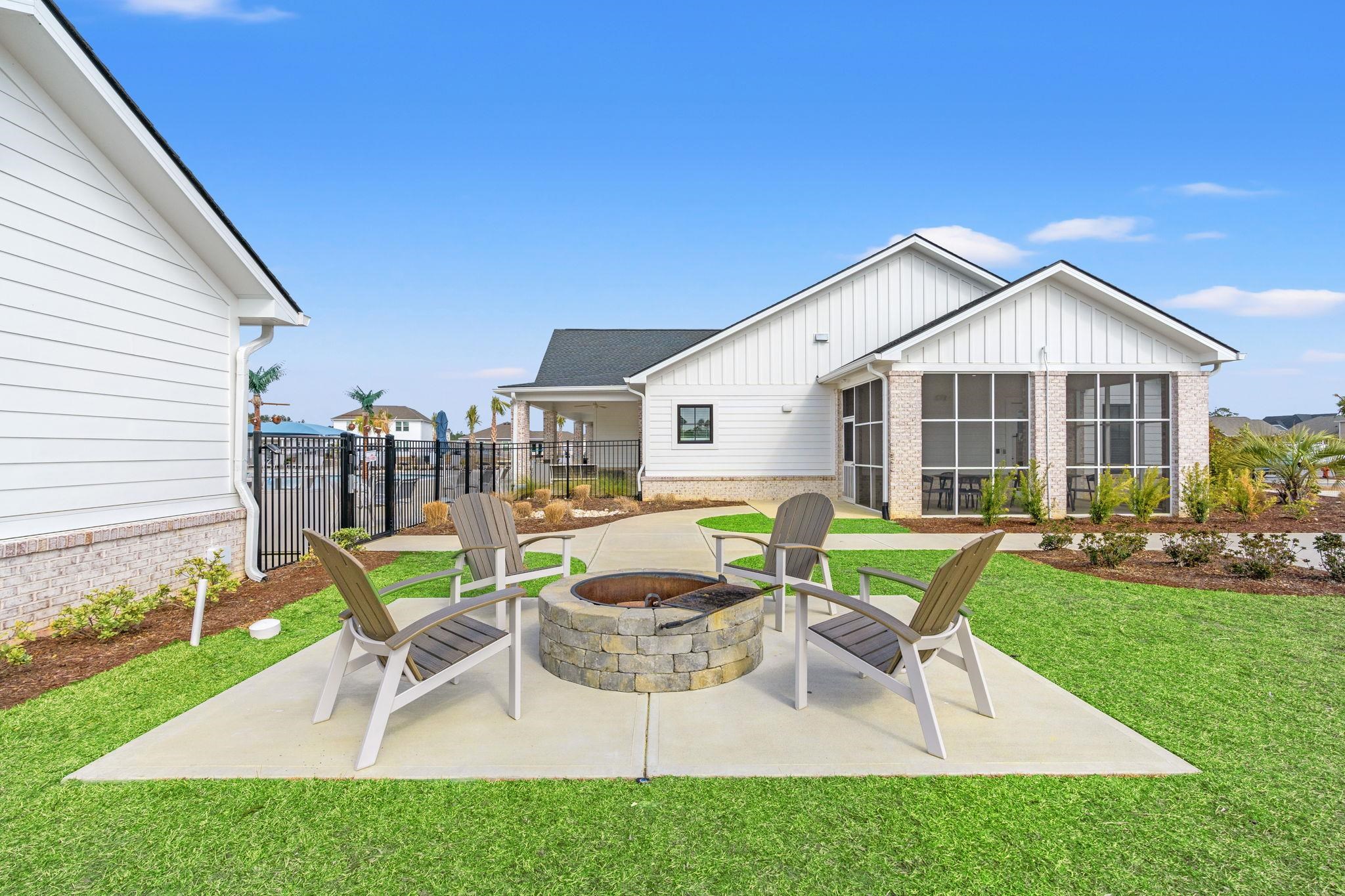 140 Azure Loop Property Photo 49