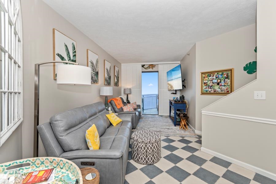 5523 N Ocean Blvd. Property Photo 5