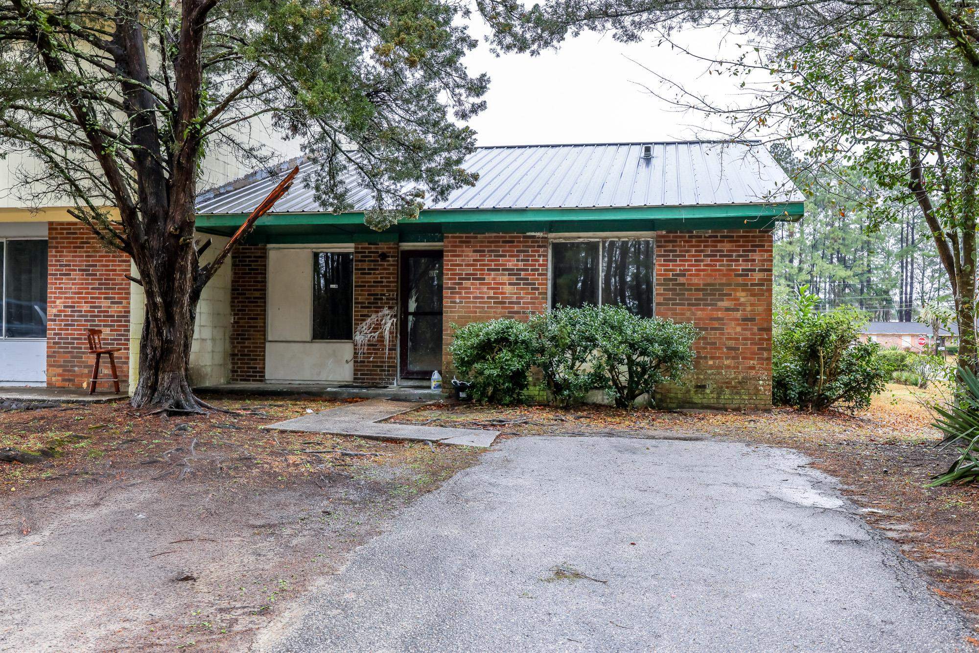 611 Dekalb St. Property Photo 1