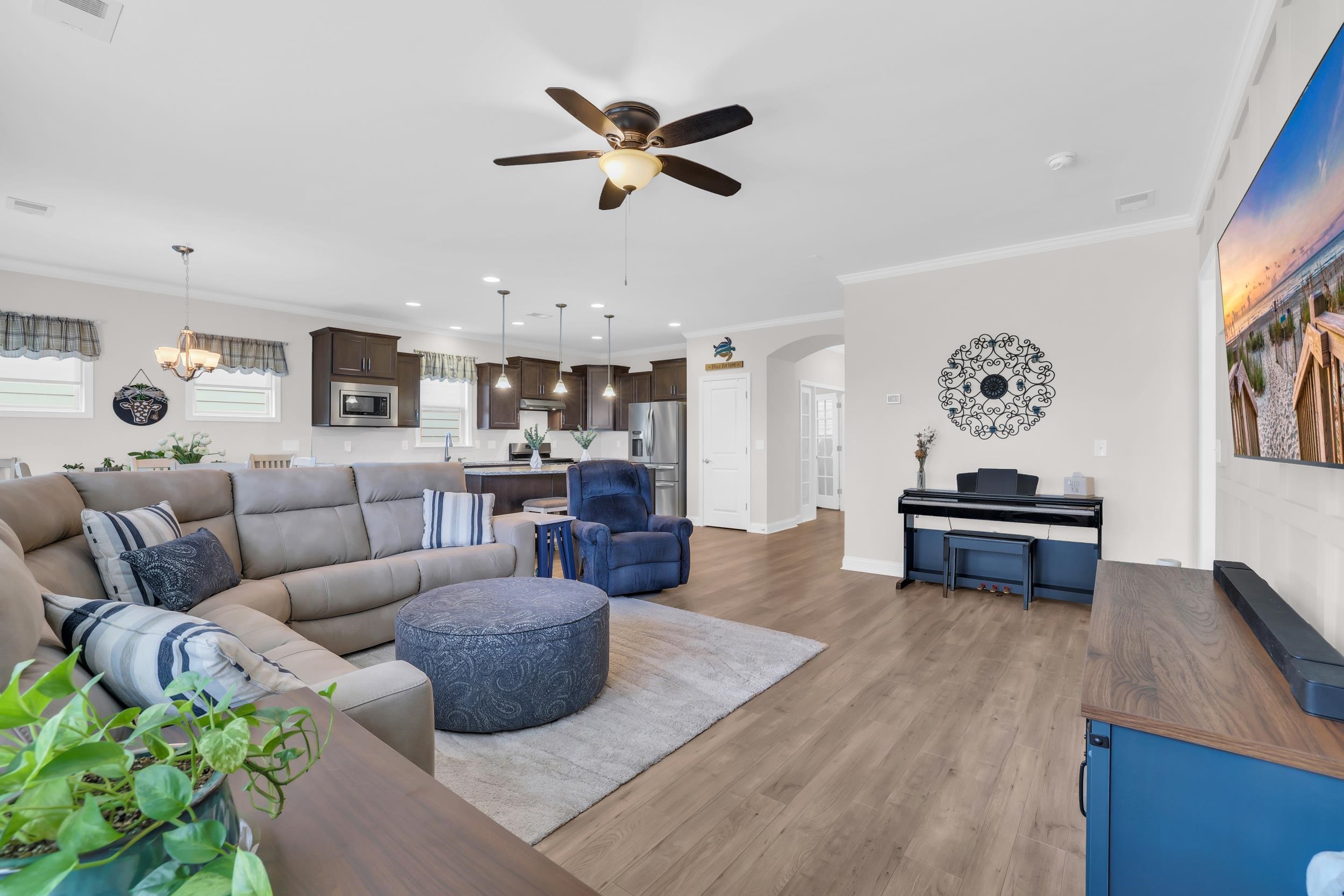 6652 Anterselva Dr. Property Photo 18