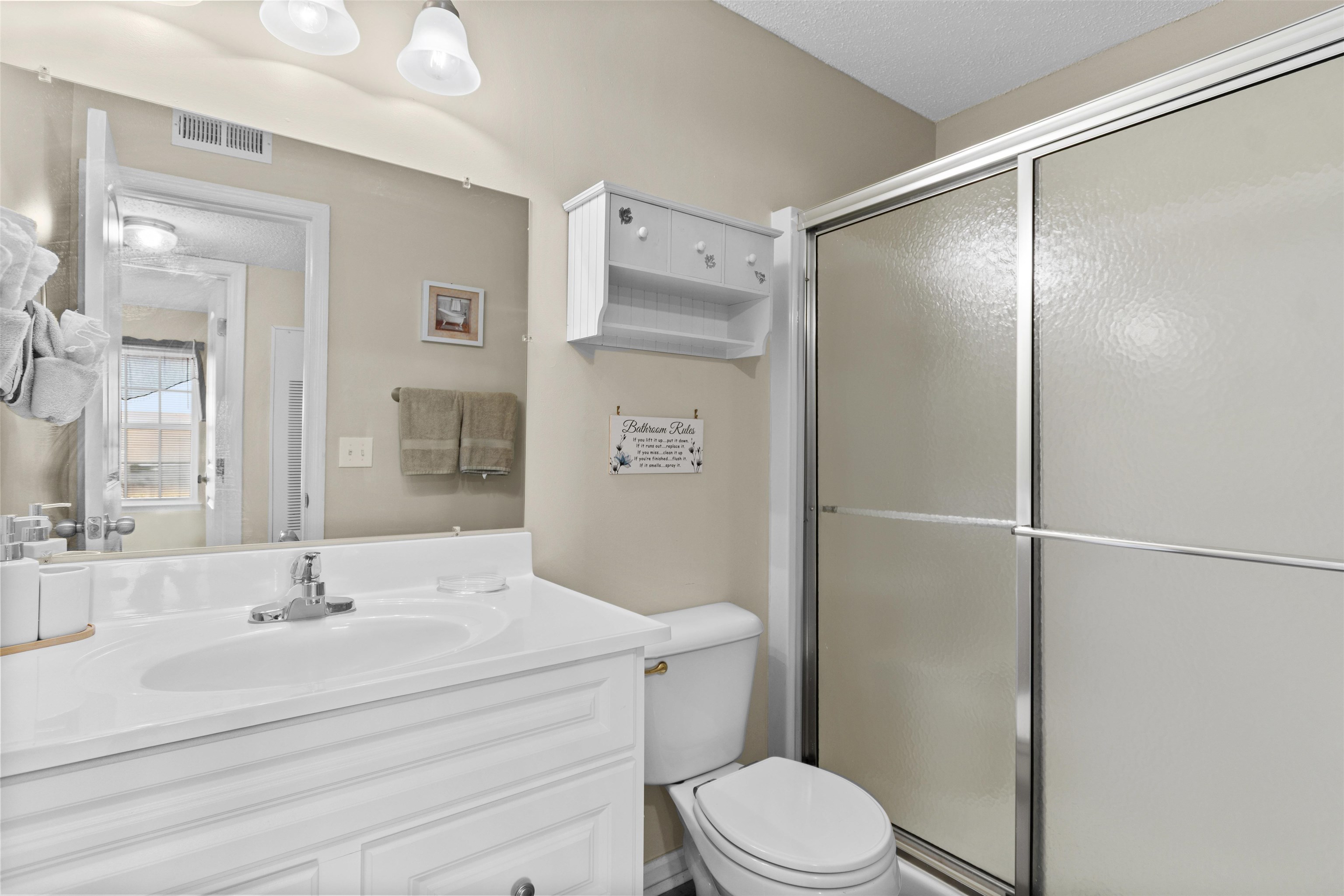 2268 Essex Dr. Property Photo 15