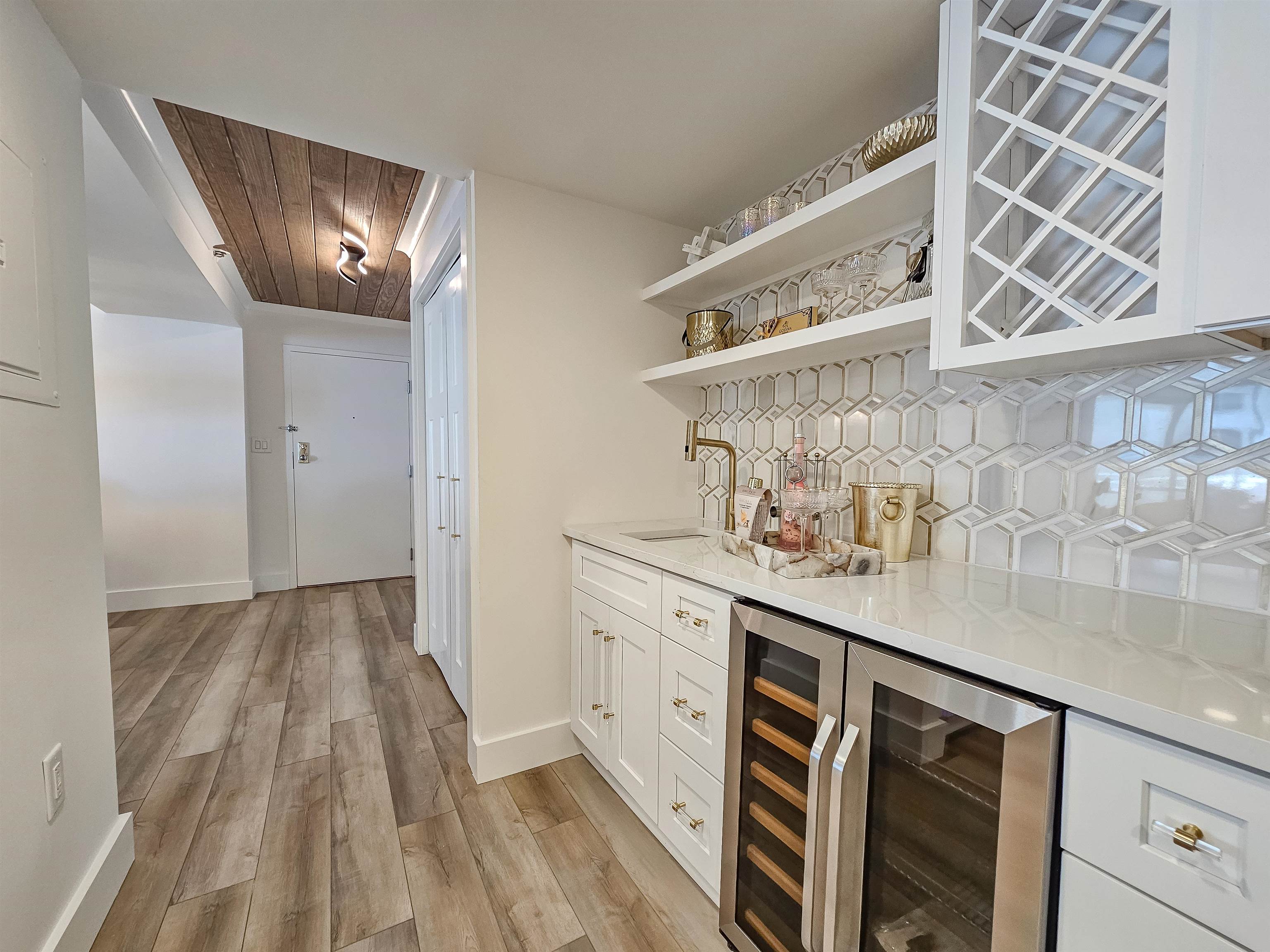 9840 Queensway Blvd. Property Photo 17