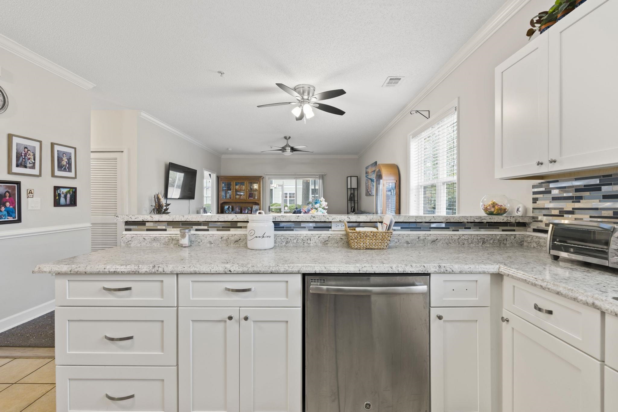 805 Crumpet Ct. Property Photo 5