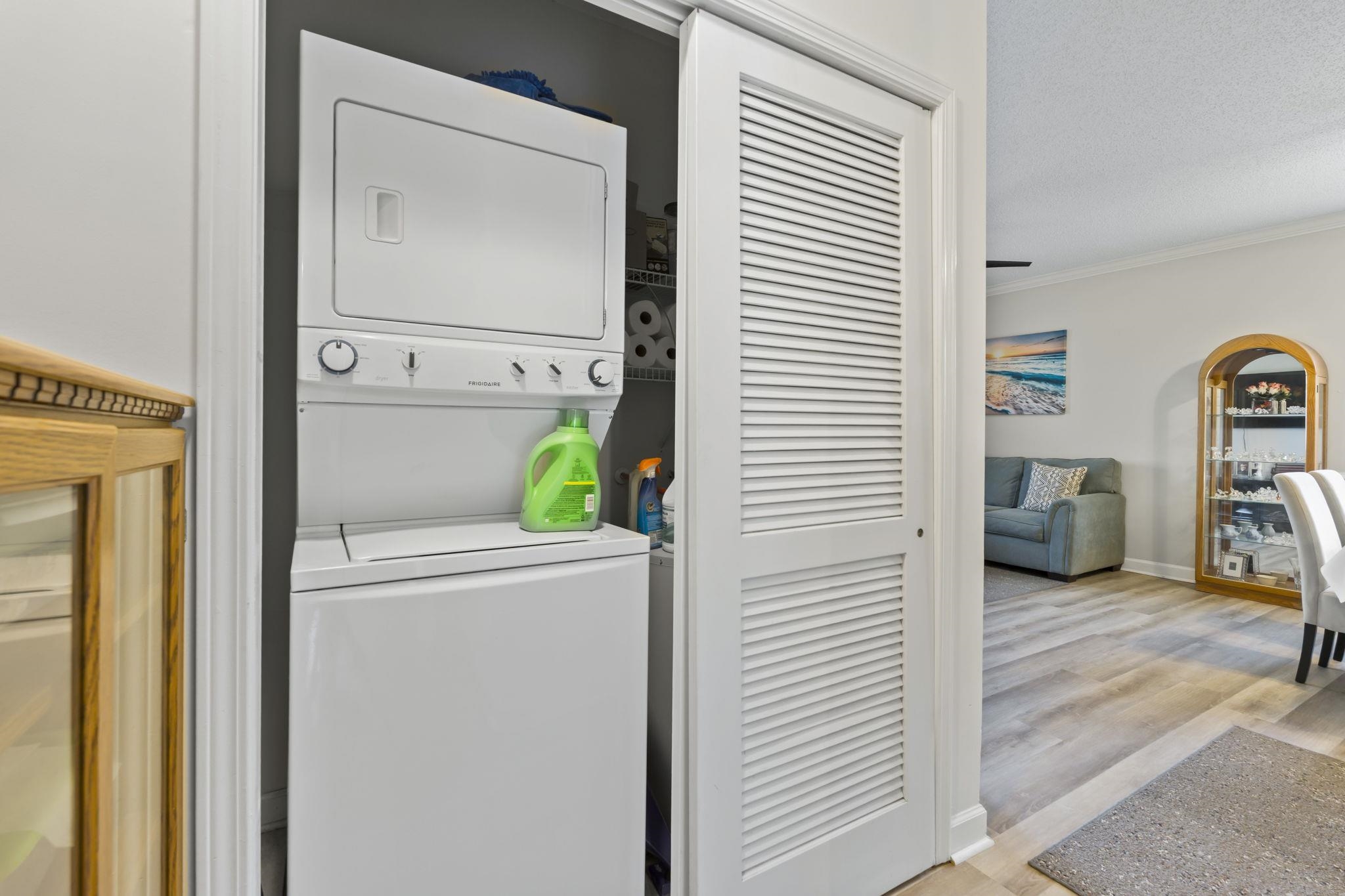 805 Crumpet Ct. Property Photo 12