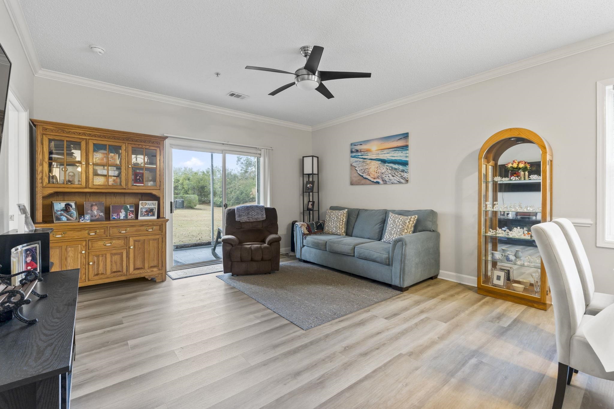 805 Crumpet Ct. Property Photo 14