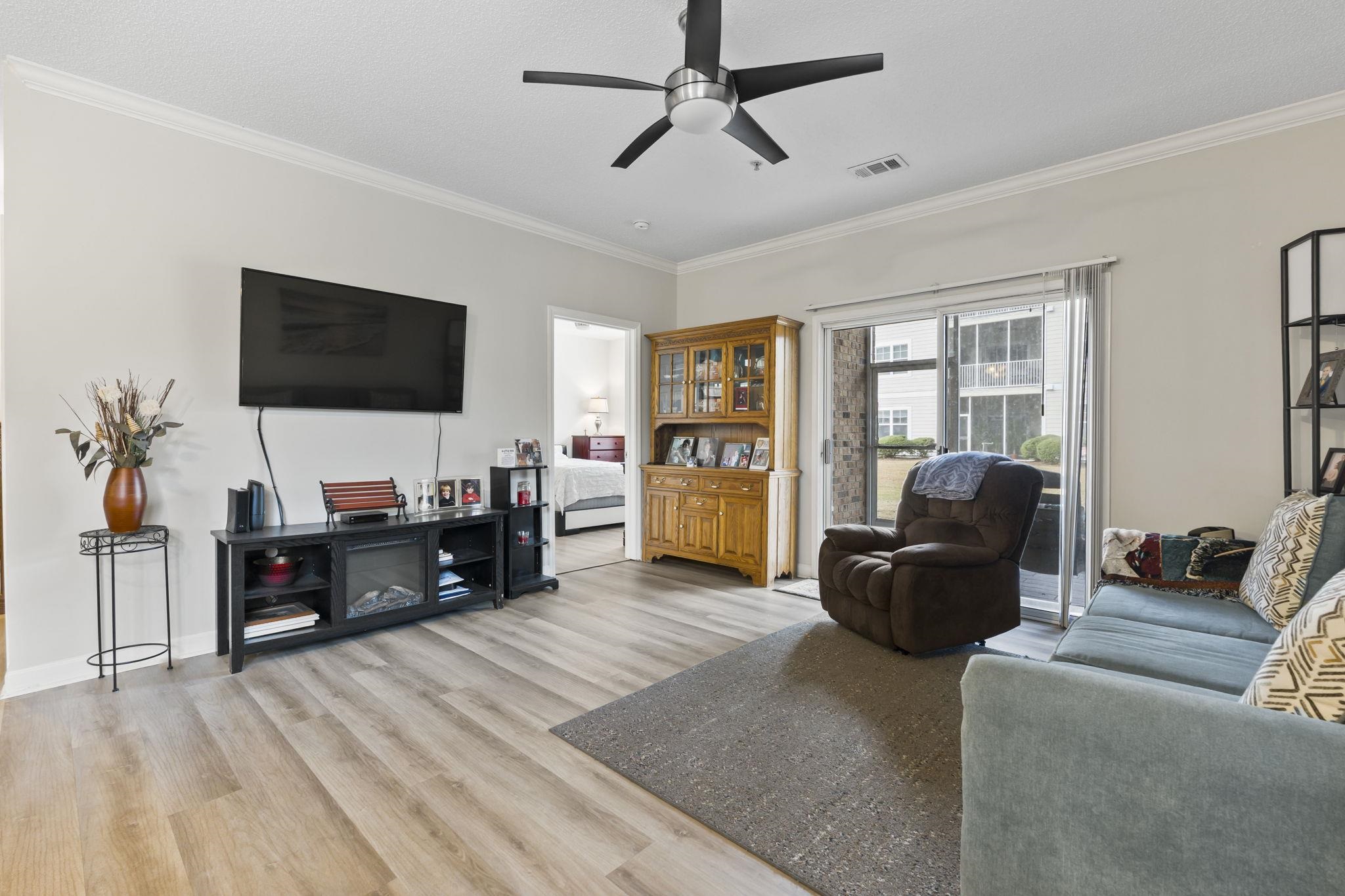 805 Crumpet Ct. Property Photo 15
