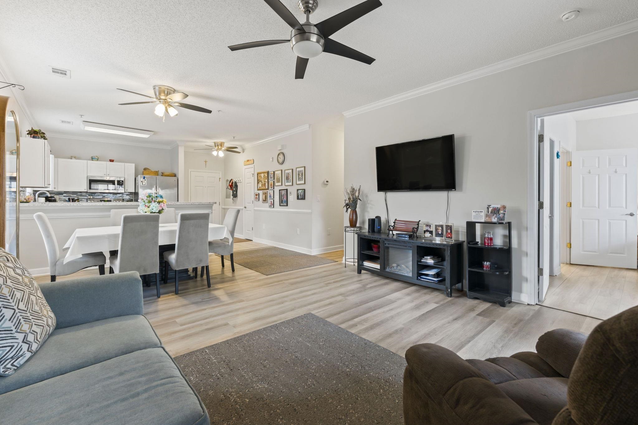 805 Crumpet Ct. Property Photo 16