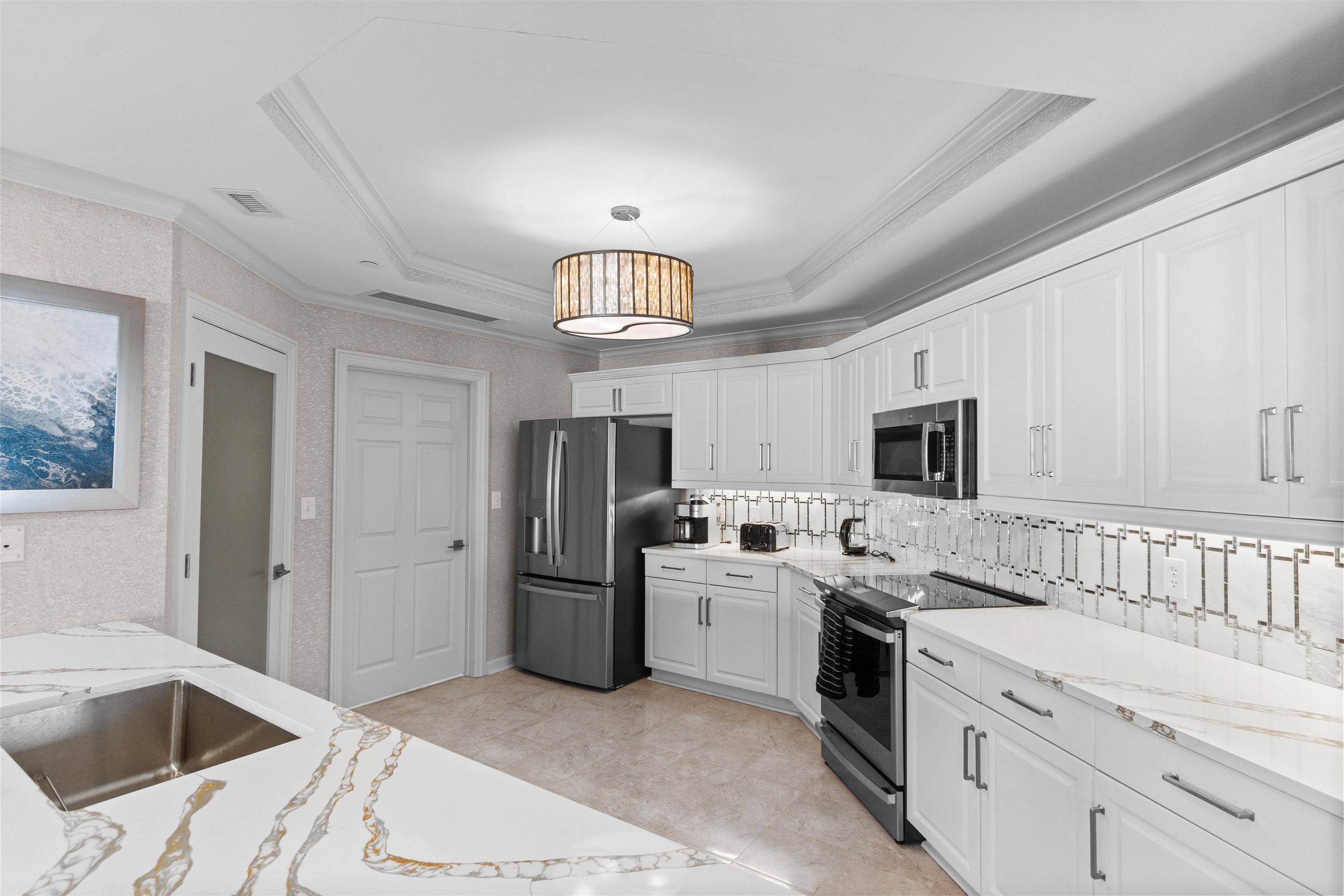 8500 Margate Circle Property Photo 12