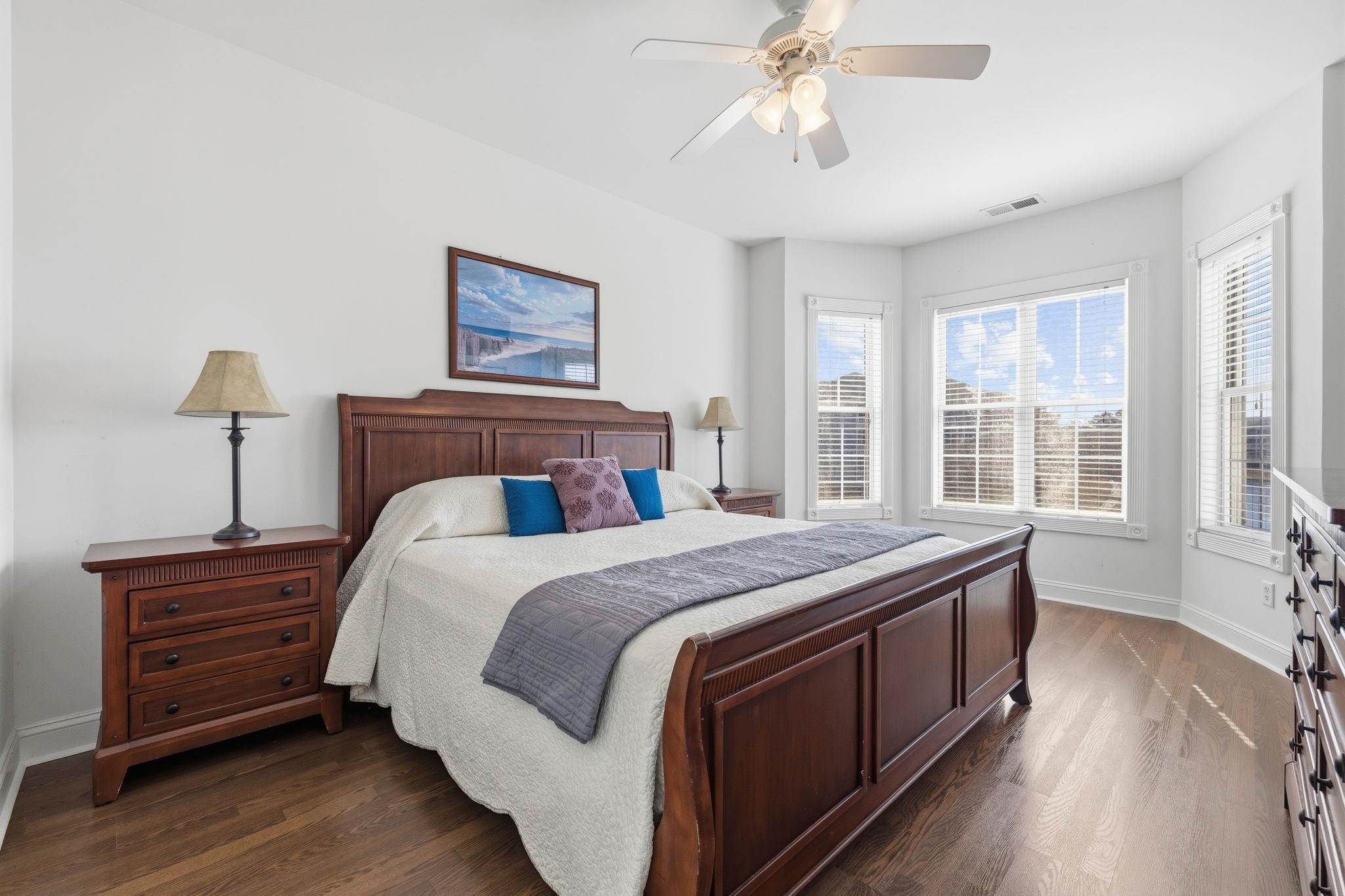 4861 Luster Leaf Circle Property Photo 3