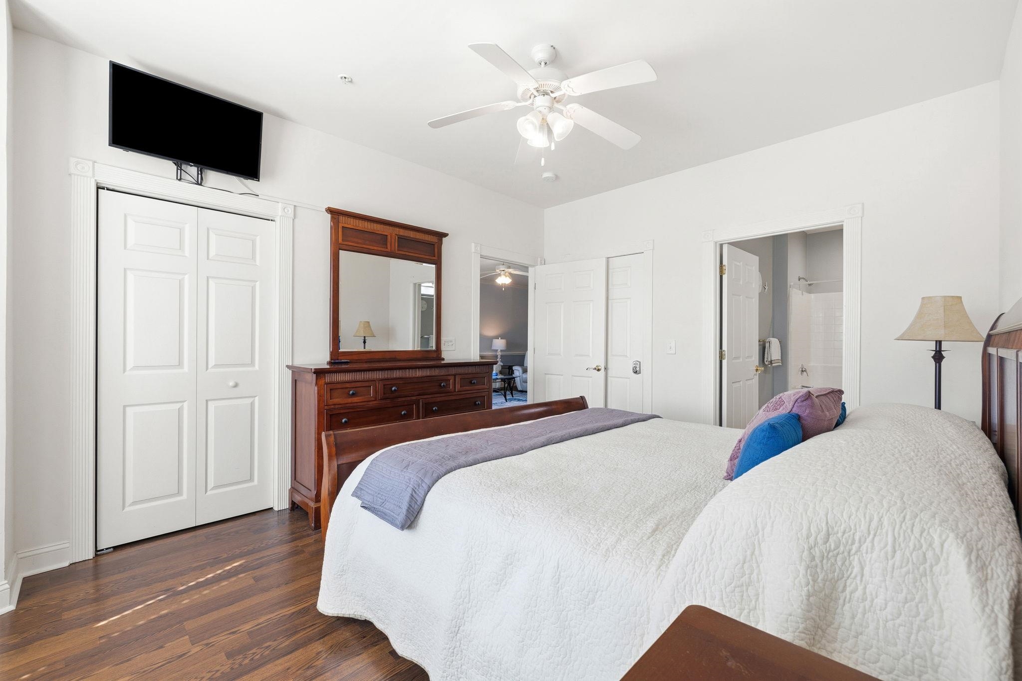 4861 Luster Leaf Circle Property Photo 4