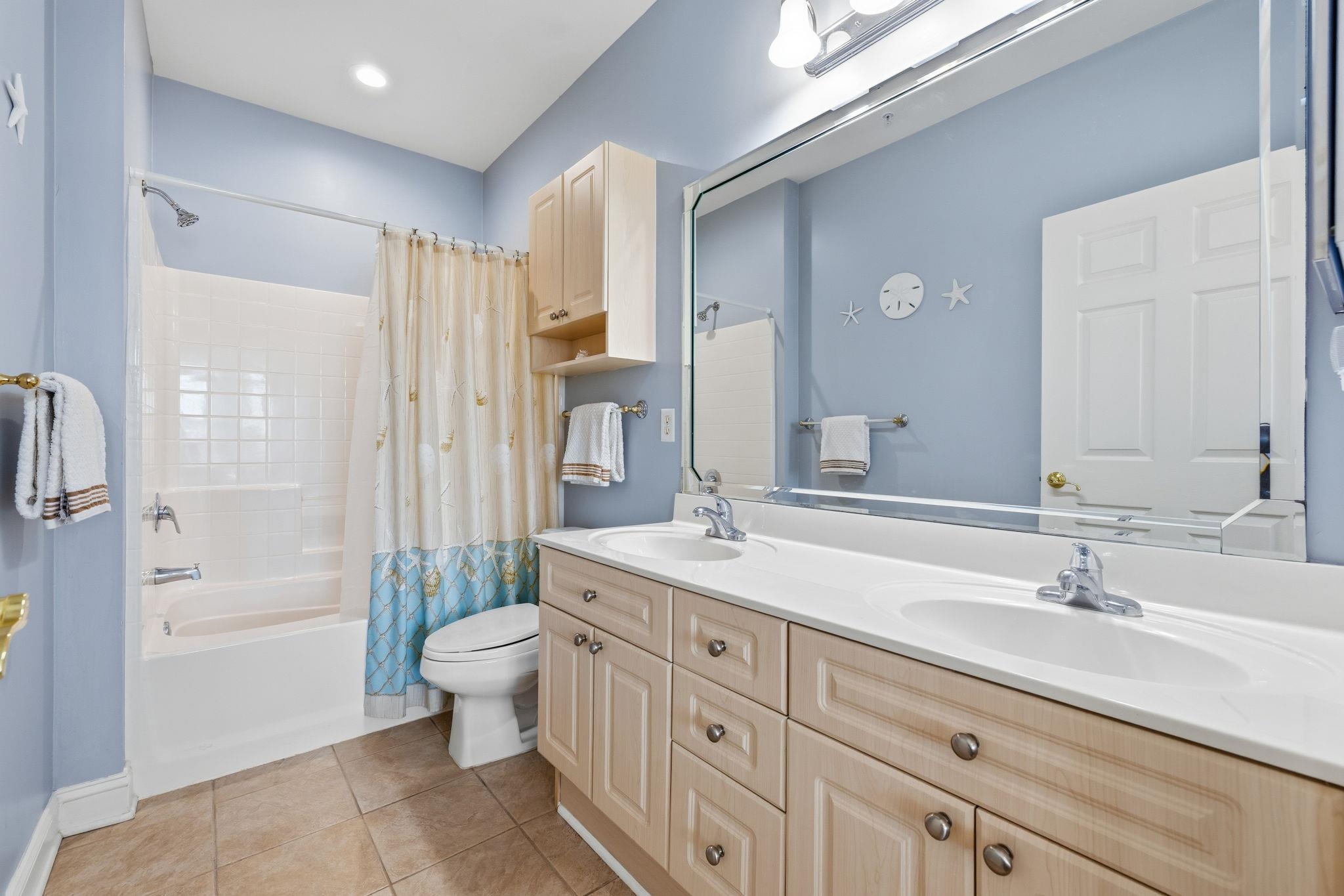 4861 Luster Leaf Circle Property Photo 5
