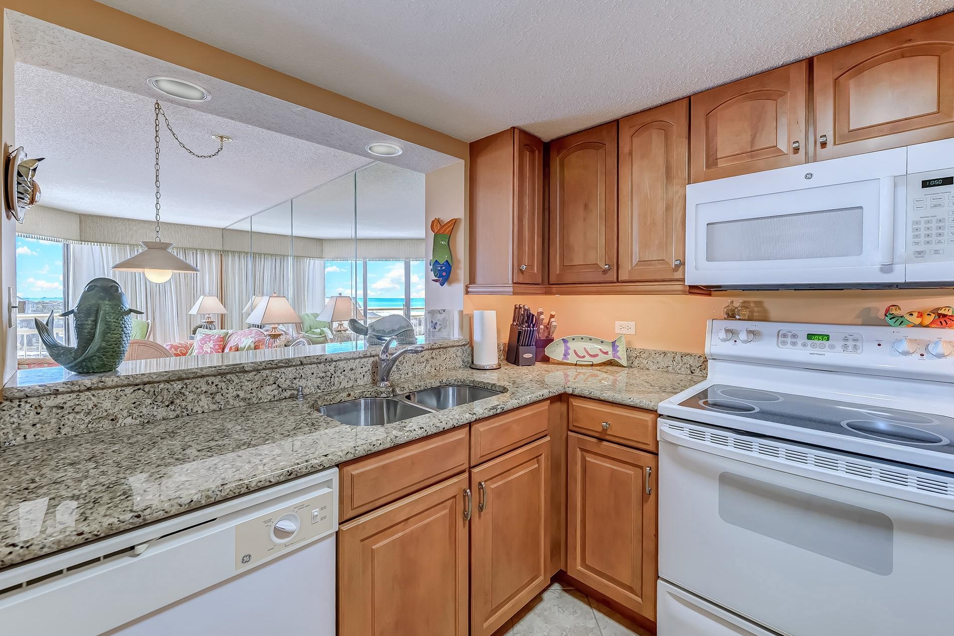101 Ocean Creek Dr. Property Photo 11