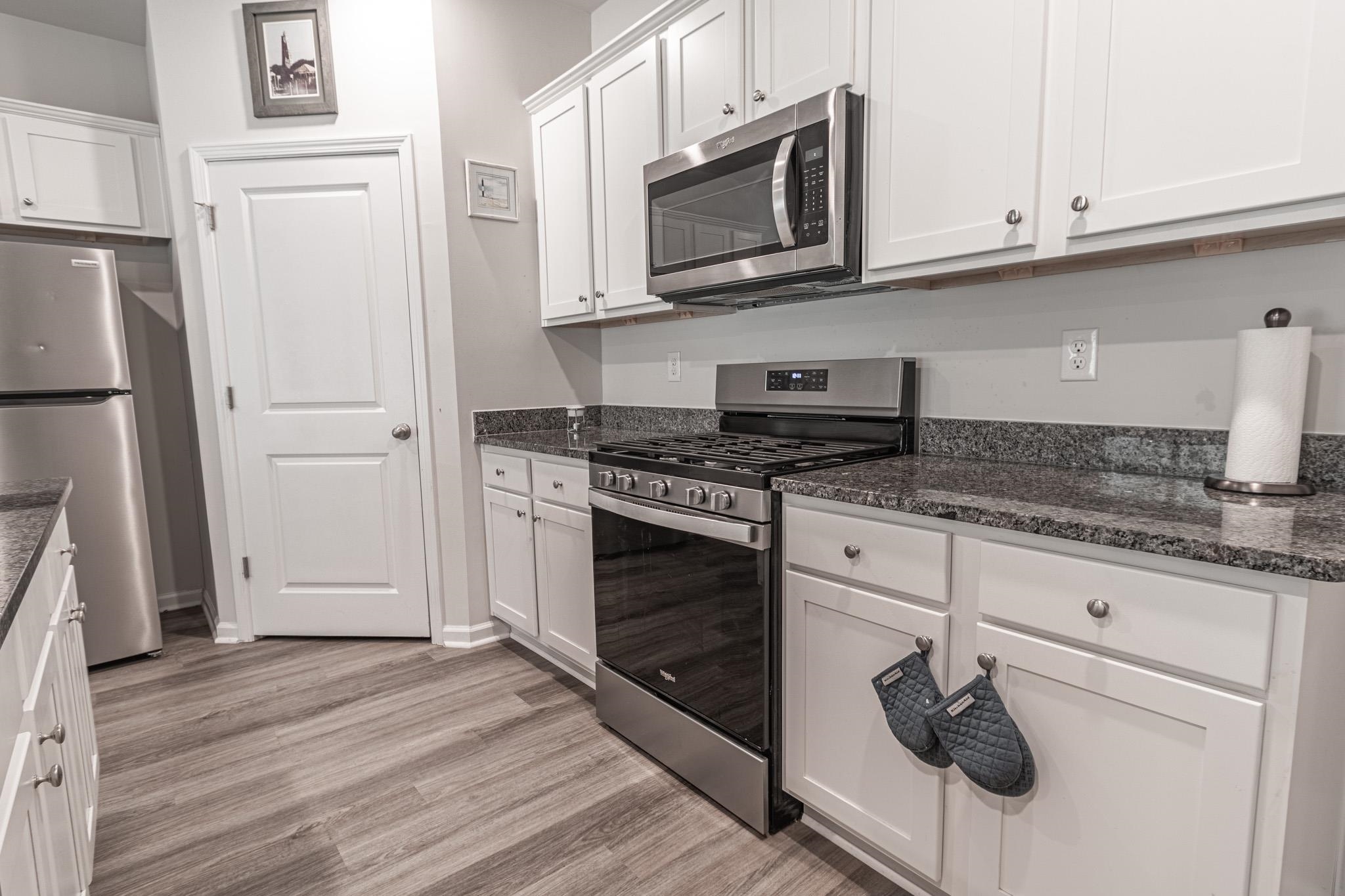 2362 Ainsley Dr. Property Photo 4