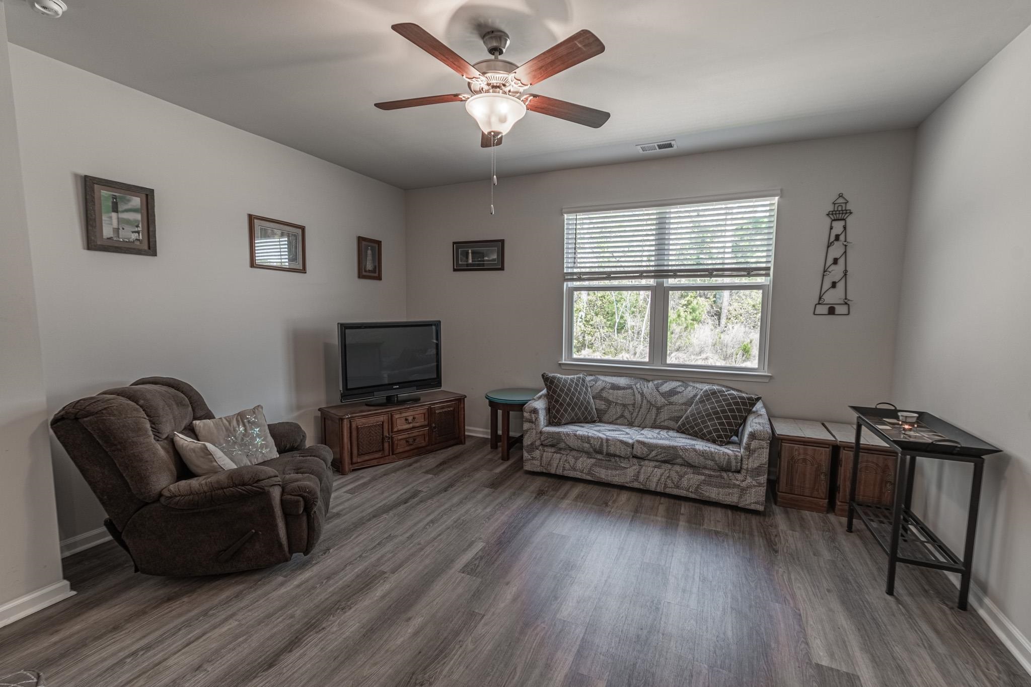 2362 Ainsley Dr. Property Photo 9