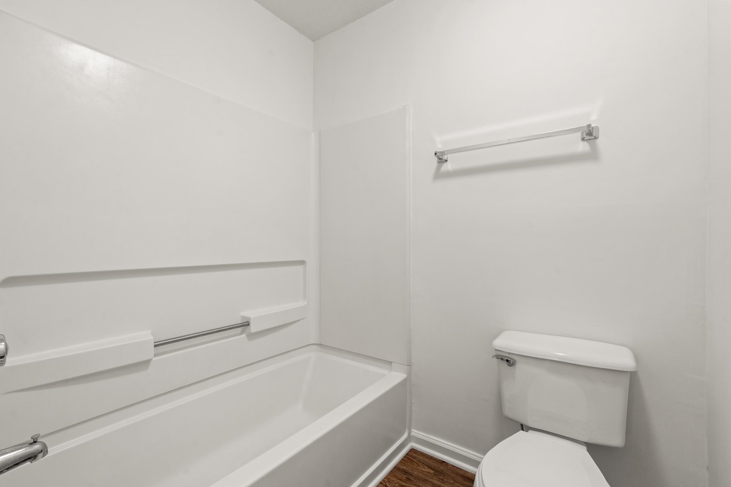 4239 Villas Dr. Property Photo 10